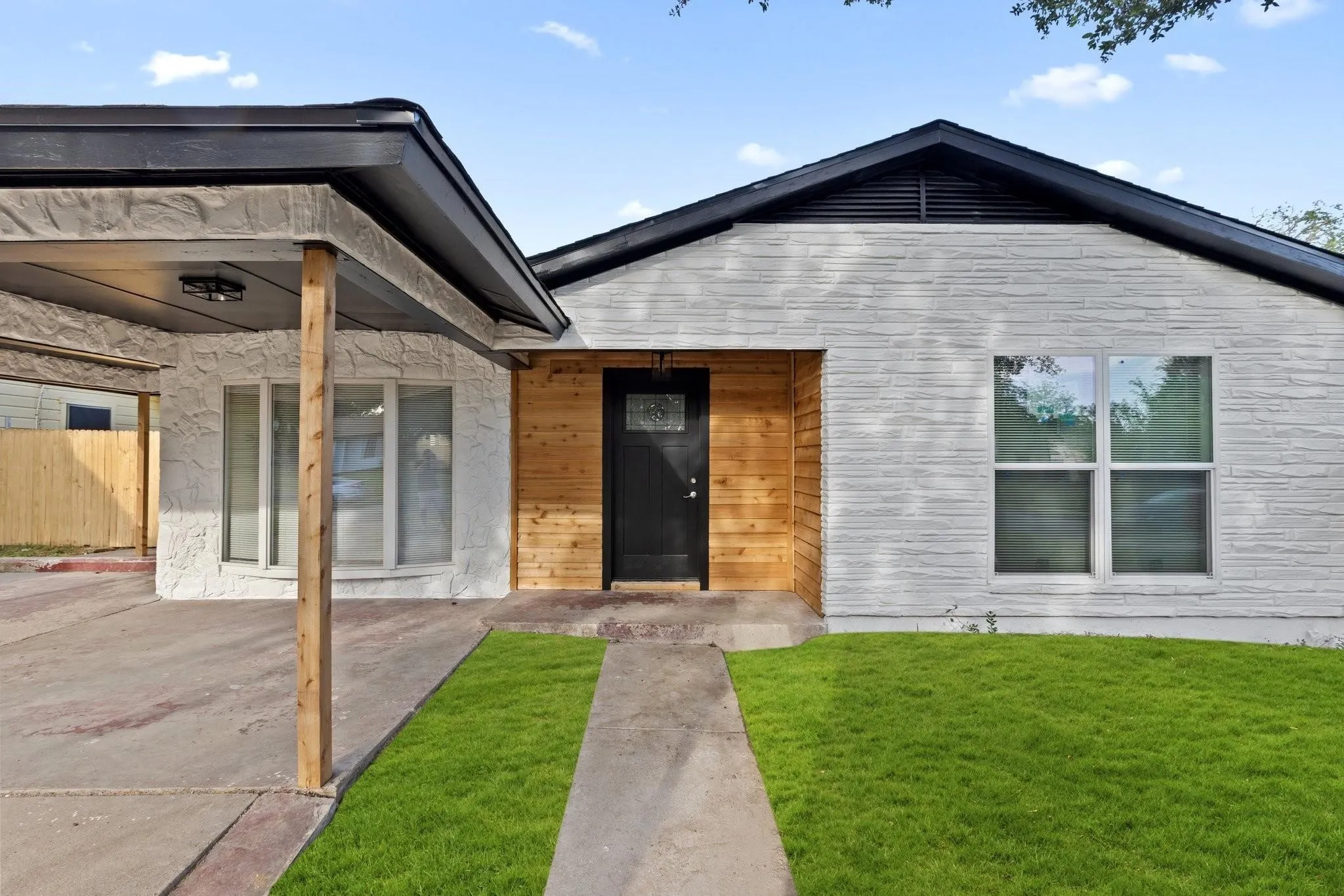Single Family Residence For Sale in Dallas County , 12436 Oberlin Drive, Dallas, Texas 75243, 4 Bedrooms, 3 Bathrooms, Garage spaces, 2,076 Sqft, built in 1958, Price $440,000, mls#21242225, Real Estate Agent in Dallas, Homes For Sale in Dallas county, Homes For Sale in Dallas, Realtor in Dallas Texas, Real Estate Brokerage Independent Realty Texas, Luminita Cordes Realtor