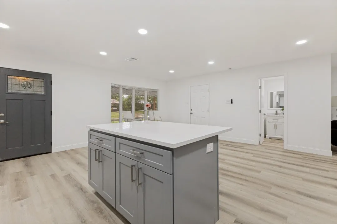 Single Family Residence For Sale in Dallas County , 12436 Oberlin Drive, Dallas, Texas 75243, 4 Bedrooms, 3 Bathrooms, Garage spaces, 2,076 Sqft, built in 1958, Price $440,000, mls#21242225, Real Estate Agent in Dallas, Homes For Sale in Dallas county, Homes For Sale in Dallas, Realtor in Dallas Texas, Real Estate Brokerage Independent Realty Texas, Luminita Cordes Realtor