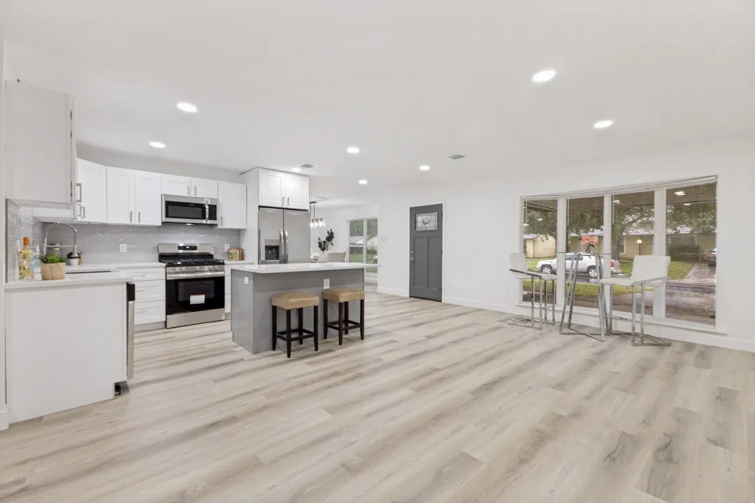 Single Family Residence For Sale in Dallas County , 12436 Oberlin Drive, Dallas, Texas 75243, 4 Bedrooms, 3 Bathrooms, Garage spaces, 2,076 Sqft, built in 1958, Price $440,000, mls#21242225, Real Estate Agent in Dallas, Homes For Sale in Dallas county, Homes For Sale in Dallas, Realtor in Dallas Texas, Real Estate Brokerage Independent Realty Texas, Luminita Cordes Realtor