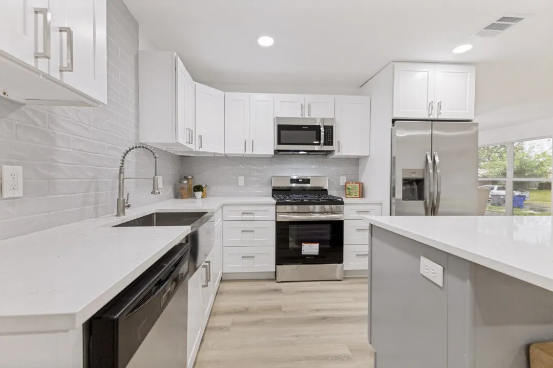 Single Family Residence For Sale in Dallas County , 12436 Oberlin Drive, Dallas, Texas 75243, 4 Bedrooms, 3 Bathrooms, Garage spaces, 2,076 Sqft, built in 1958, Price $440,000, mls#21242225, Real Estate Agent in Dallas, Homes For Sale in Dallas county, Homes For Sale in Dallas, Realtor in Dallas Texas, Real Estate Brokerage Independent Realty Texas, Luminita Cordes Realtor