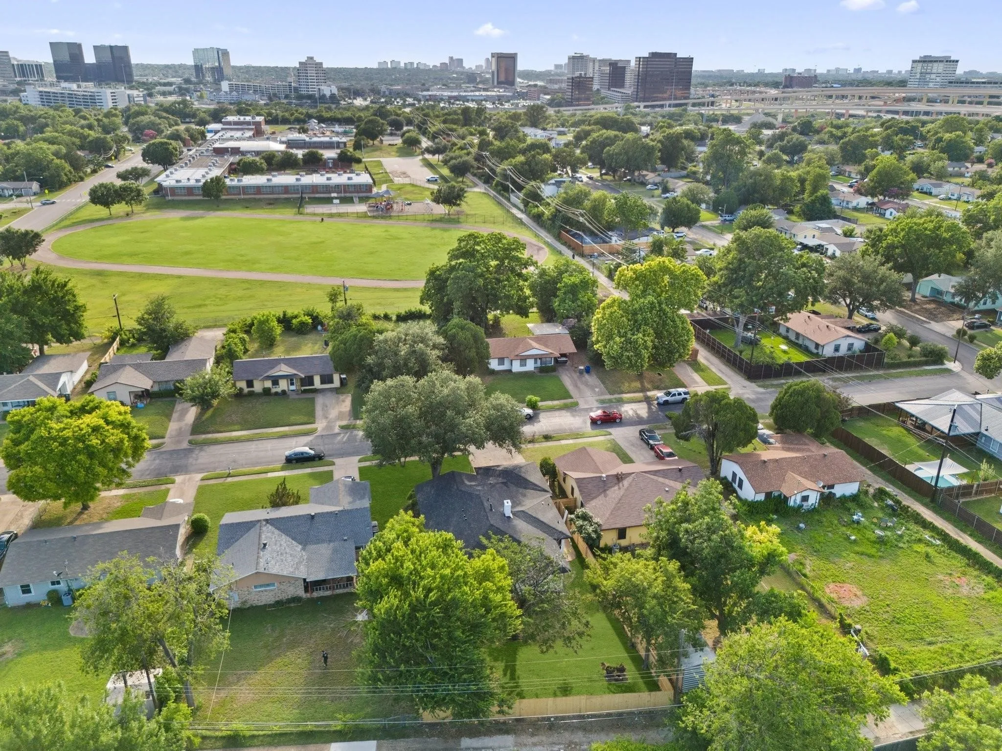 Single Family Residence For Sale in Dallas County , 12436 Oberlin Drive, Dallas, Texas 75243, 4 Bedrooms, 3 Bathrooms, Garage spaces, 2,076 Sqft, built in 1958, Price $440,000, mls#21242225, Real Estate Agent in Dallas, Homes For Sale in Dallas county, Homes For Sale in Dallas, Realtor in Dallas Texas, Real Estate Brokerage Independent Realty Texas, Luminita Cordes Realtor