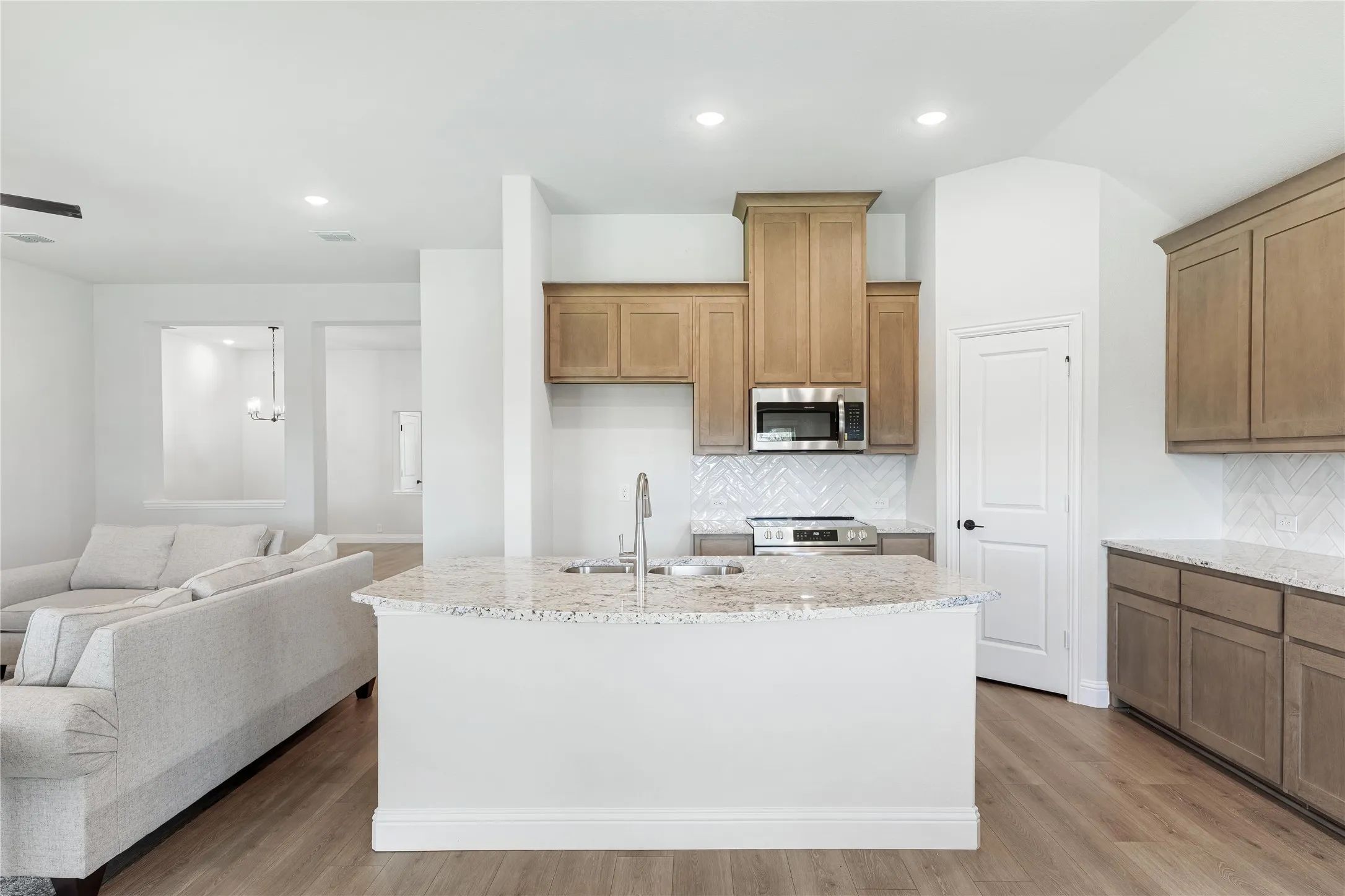 Single Family Residence For Sale in Hood County , 420 Carnero Drive, Granbury, Texas 76048, 3 Bedroom, 2 Bathroom, 2 Garage spaces, 2,314 Sqft, built in 2026, New Construction - Incomplete, mls#21245459, Real Estate Agent in Granbury, Homes For Sale in Hood county, Homes For Sale in Granbury, Realtor in Granbury Texas, Real Estate Brokerage Independent Realty Texas, Luminita Cordes Realtor