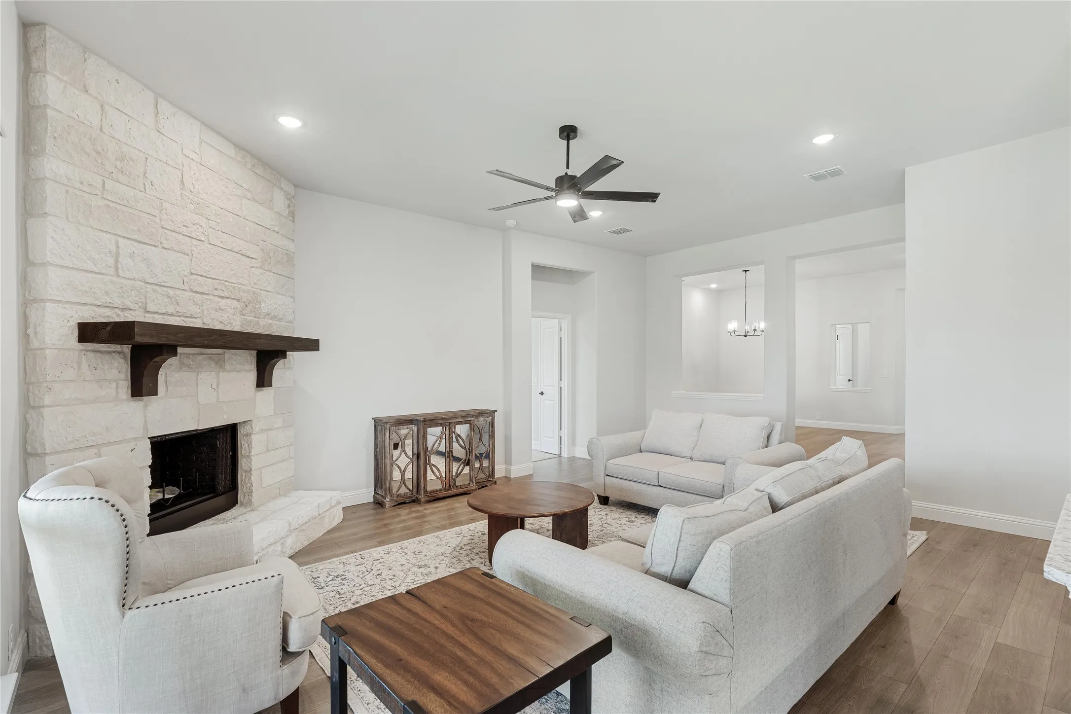Single Family Residence For Sale in Hood County , 420 Carnero Drive, Granbury, Texas 76048, 3 Bedroom, 2 Bathroom, 2 Garage spaces, 2,314 Sqft, built in 2026, New Construction - Incomplete, mls#21245459, Real Estate Agent in Granbury, Homes For Sale in Hood county, Homes For Sale in Granbury, Realtor in Granbury Texas, Real Estate Brokerage Independent Realty Texas, Luminita Cordes Realtor