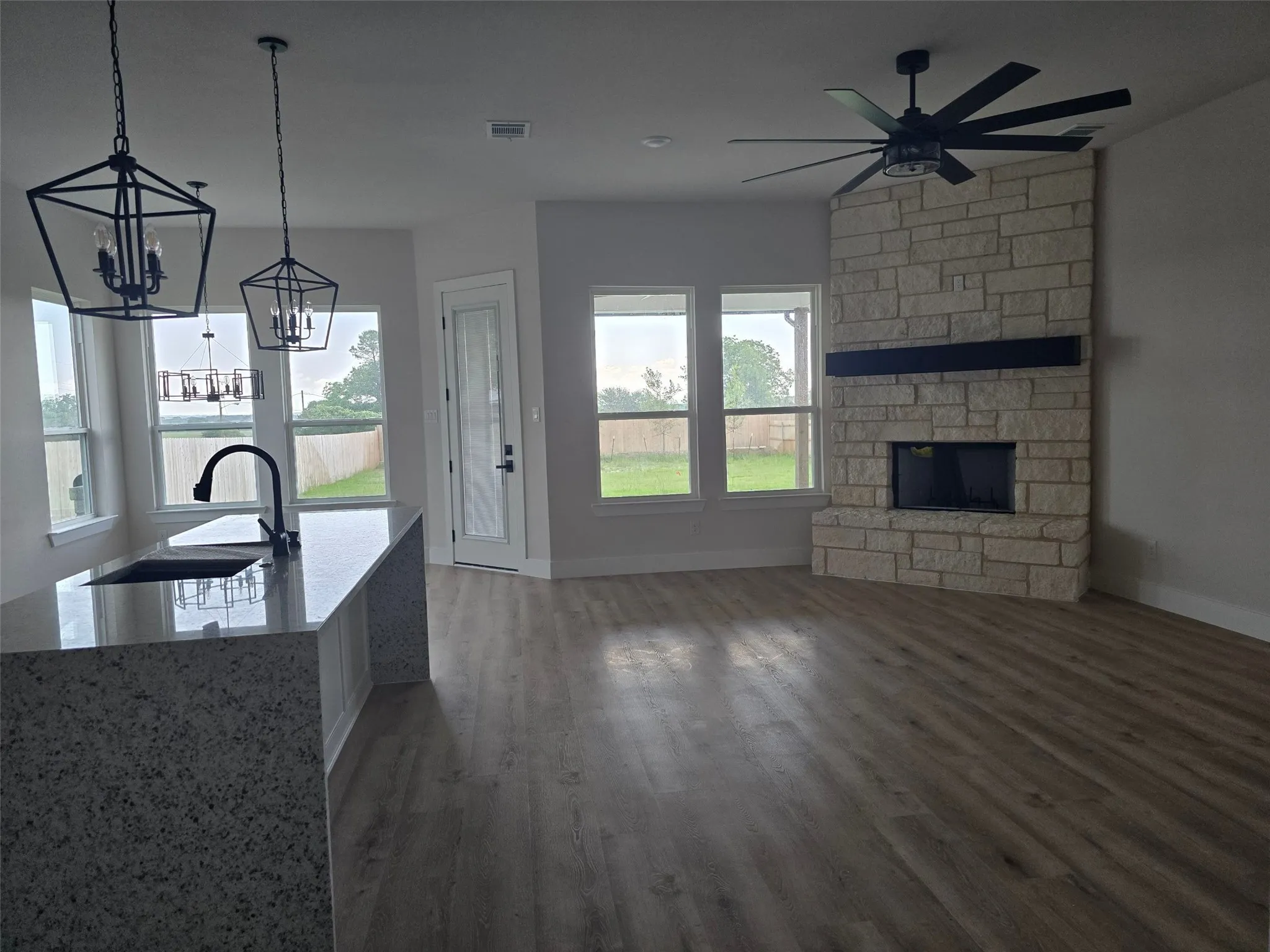 Single Family Residence For Sale in Parker County , 808 N Avenue E, Springtown, Texas 76082, 4 Bedroom, 2 Bathroom, 2 Garage spaces, 2,005 Sqft, built in 2026, mls#21245398, Real Estate Agent in Springtown, Homes For Sale in Parker county, Homes For Sale in Springtown, Realtor in Springtown Texas, Real Estate Brokerage Independent Realty Texas, Luminita Cordes Realtor