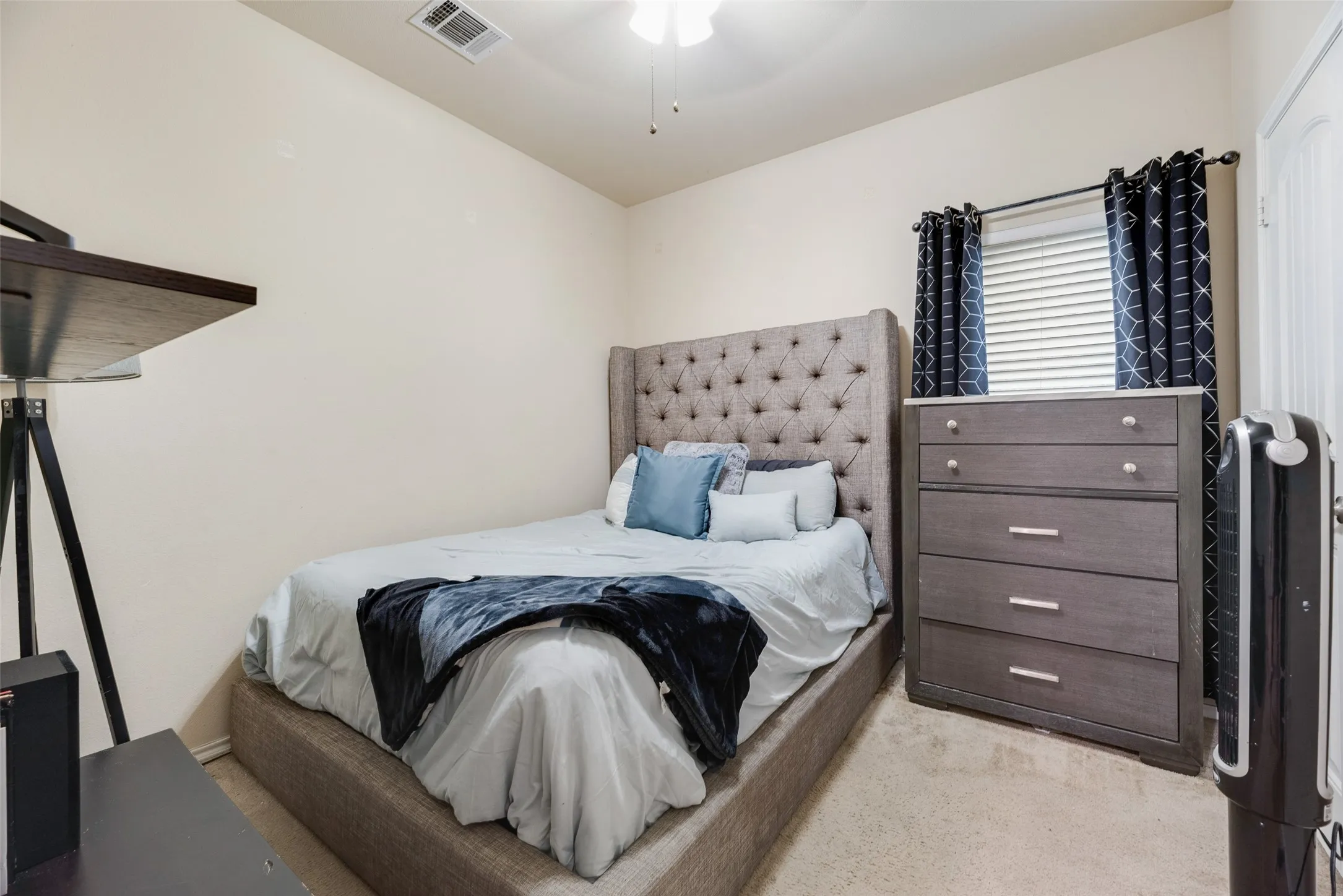 Single Family Residence For Sale in Kaufman County , 4004 Red Rock Drive, Heartland, Texas 75126, 3 Bedroom, 2 Bathroom, 2 Garage spaces, 1,471 Sqft, built in 2014, Preowned, mls#21244506, Real Estate Agent in Heartland, Homes For Sale in Kaufman county, Homes For Sale in Heartland, Realtor in Heartland Texas, Real Estate Brokerage Independent Realty Texas, Luminita Cordes Realtor
