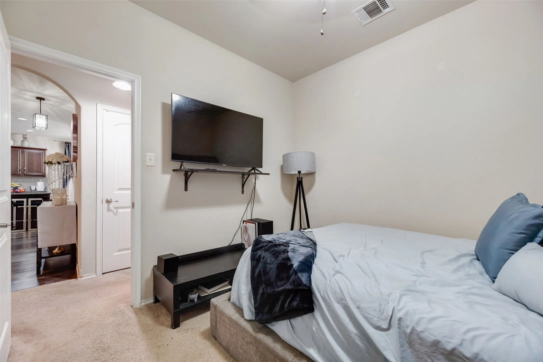 Single Family Residence For Sale in Kaufman County , 4004 Red Rock Drive, Heartland, Texas 75126, 3 Bedroom, 2 Bathroom, 2 Garage spaces, 1,471 Sqft, built in 2014, Preowned, mls#21244506, Real Estate Agent in Heartland, Homes For Sale in Kaufman county, Homes For Sale in Heartland, Realtor in Heartland Texas, Real Estate Brokerage Independent Realty Texas, Luminita Cordes Realtor