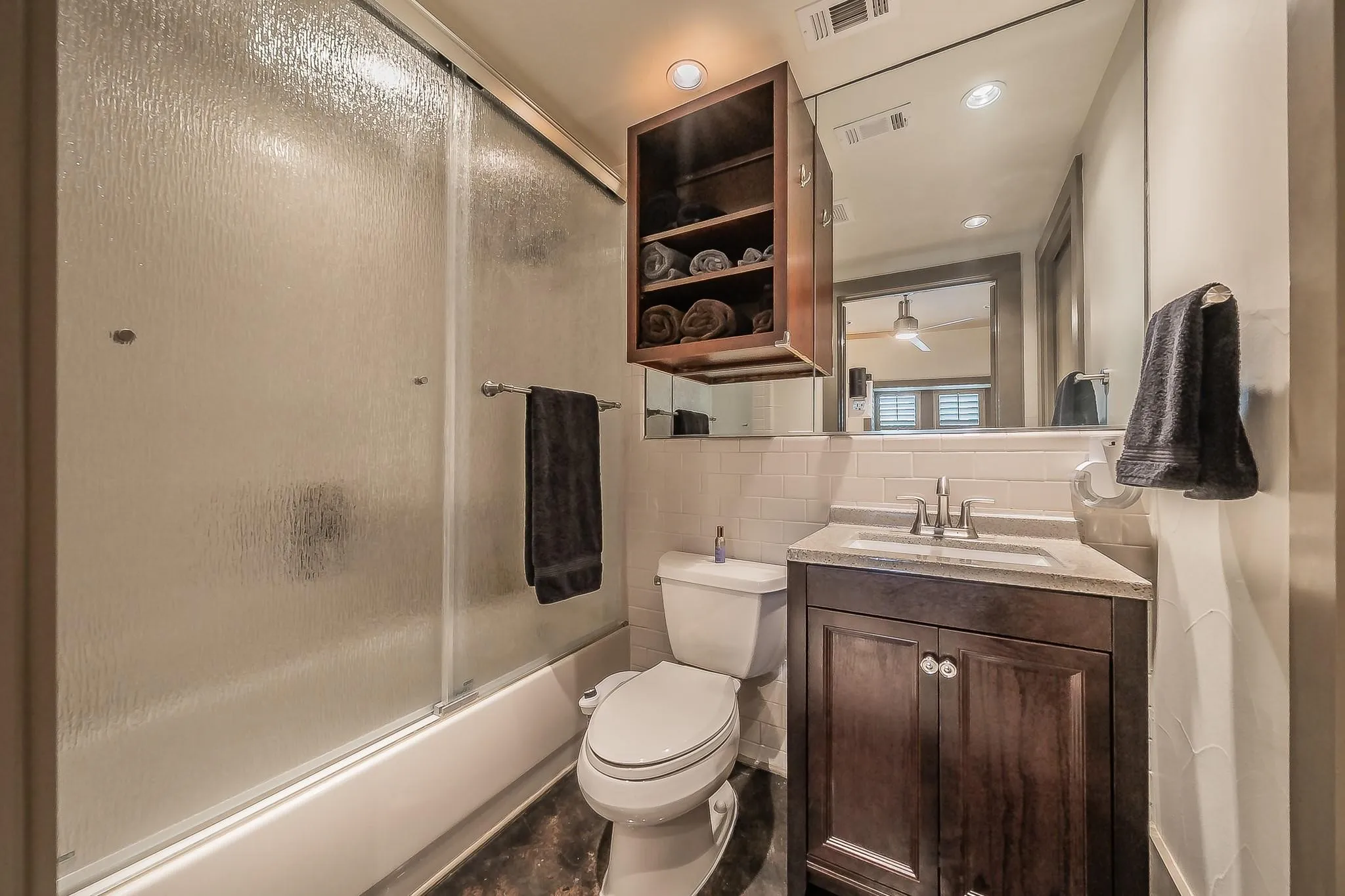 Townhouse For Sale in Dallas County , 6350 Oriole Drive, Dallas, Texas 75209, 3 Bedroom, 4 Bathroom, 2 Garage spaces, 1,948 Sqft, built in 2006, mls#21245511, Real Estate Agent in Dallas, Homes For Sale in Dallas county, Homes For Sale in Dallas, Realtor in Dallas Texas, Real Estate Brokerage Independent Realty Texas, Luminita Cordes Realtor