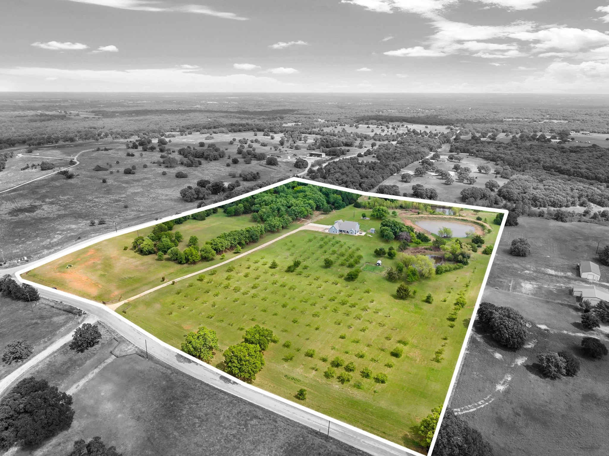 Single Family Residence For Sale in Montague County , 151 Faulkner Road, Sunset, Texas 76270, 3 Bedroom, 3 Bathroom, 2 Garage spaces, 2,955 Sqft, built in 2019, Preowned, mls#21245533, Real Estate Agent in Sunset, Homes For Sale in Montague county, Homes For Sale in Sunset, Realtor in Sunset Texas, Real Estate Brokerage Independent Realty Texas, Luminita Cordes Realtor