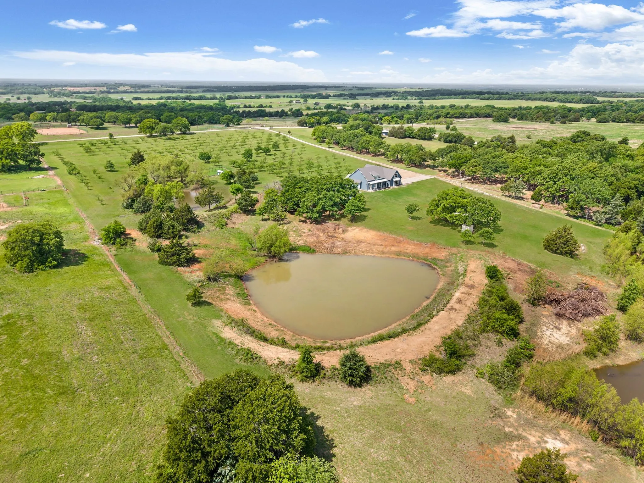 Single Family Residence For Sale in Montague County , 151 Faulkner Road, Sunset, Texas 76270, 3 Bedroom, 3 Bathroom, 2 Garage spaces, 2,955 Sqft, built in 2019, Preowned, mls#21245533, Real Estate Agent in Sunset, Homes For Sale in Montague county, Homes For Sale in Sunset, Realtor in Sunset Texas, Real Estate Brokerage Independent Realty Texas, Luminita Cordes Realtor
