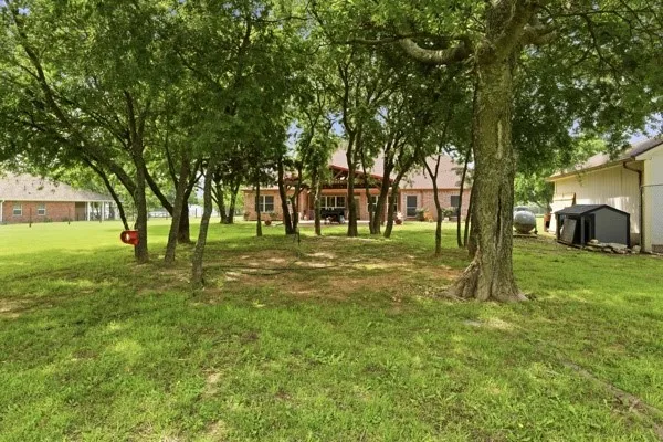 Single Family Residence For Sale in Denton County , 25452 Williams Drive, Justin, Texas 76247, 4 Bedroom, 3 Bathroom, 2 Garage spaces, 2,349 Sqft, built in 2014, Preowned, mls#21244088, Real Estate Agent in Justin, Homes For Sale in Denton county, Homes For Sale in Justin, Realtor in Justin Texas, Real Estate Brokerage Independent Realty Texas, Luminita Cordes Realtor