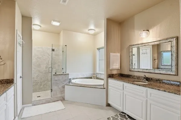 Single Family Residence For Sale in Denton County , 25452 Williams Drive, Justin, Texas 76247, 4 Bedroom, 3 Bathroom, 2 Garage spaces, 2,349 Sqft, built in 2014, Preowned, mls#21244088, Real Estate Agent in Justin, Homes For Sale in Denton county, Homes For Sale in Justin, Realtor in Justin Texas, Real Estate Brokerage Independent Realty Texas, Luminita Cordes Realtor