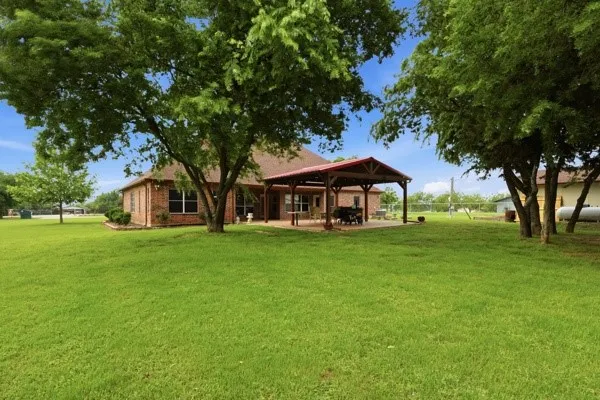 Single Family Residence For Sale in Denton County , 25452 Williams Drive, Justin, Texas 76247, 4 Bedroom, 3 Bathroom, 2 Garage spaces, 2,349 Sqft, built in 2014, Preowned, mls#21244088, Real Estate Agent in Justin, Homes For Sale in Denton county, Homes For Sale in Justin, Realtor in Justin Texas, Real Estate Brokerage Independent Realty Texas, Luminita Cordes Realtor