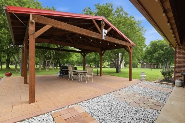 Single Family Residence For Sale in Denton County , 25452 Williams Drive, Justin, Texas 76247, 4 Bedroom, 3 Bathroom, 2 Garage spaces, 2,349 Sqft, built in 2014, Preowned, mls#21244088, Real Estate Agent in Justin, Homes For Sale in Denton county, Homes For Sale in Justin, Realtor in Justin Texas, Real Estate Brokerage Independent Realty Texas, Luminita Cordes Realtor