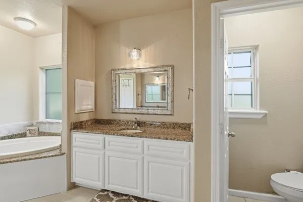 Single Family Residence For Sale in Denton County , 25452 Williams Drive, Justin, Texas 76247, 4 Bedroom, 3 Bathroom, 2 Garage spaces, 2,349 Sqft, built in 2014, Preowned, mls#21244088, Real Estate Agent in Justin, Homes For Sale in Denton county, Homes For Sale in Justin, Realtor in Justin Texas, Real Estate Brokerage Independent Realty Texas, Luminita Cordes Realtor