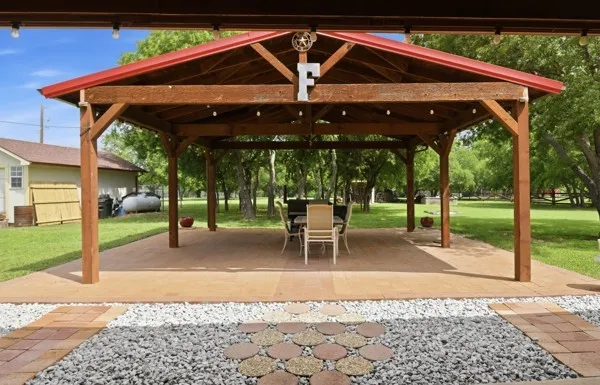 Single Family Residence For Sale in Denton County , 25452 Williams Drive, Justin, Texas 76247, 4 Bedroom, 3 Bathroom, 2 Garage spaces, 2,349 Sqft, built in 2014, Preowned, mls#21244088, Real Estate Agent in Justin, Homes For Sale in Denton county, Homes For Sale in Justin, Realtor in Justin Texas, Real Estate Brokerage Independent Realty Texas, Luminita Cordes Realtor