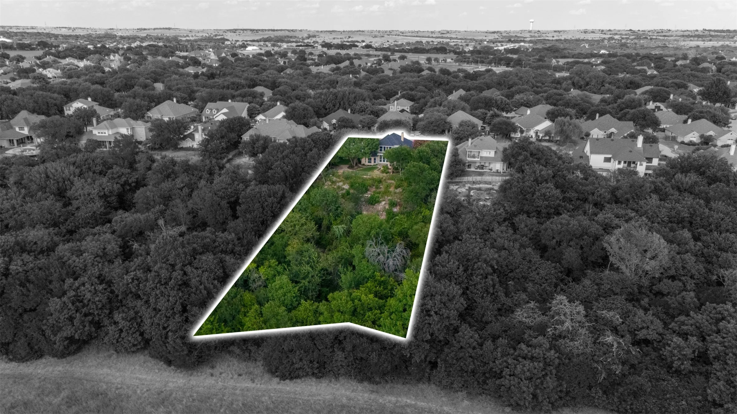 Single Family Residence For Sale in Parker County , 130 Bluff View, Aledo, Texas 76008, 4 Bedroom, 3 Bathroom, 2 Garage spaces, 2,945 Sqft, built in 1998, mls#21245559, Real Estate Agent in Aledo, Homes For Sale in Parker county, Homes For Sale in Aledo, Realtor in Aledo Texas, Real Estate Brokerage Independent Realty Texas, Luminita Cordes Realtor