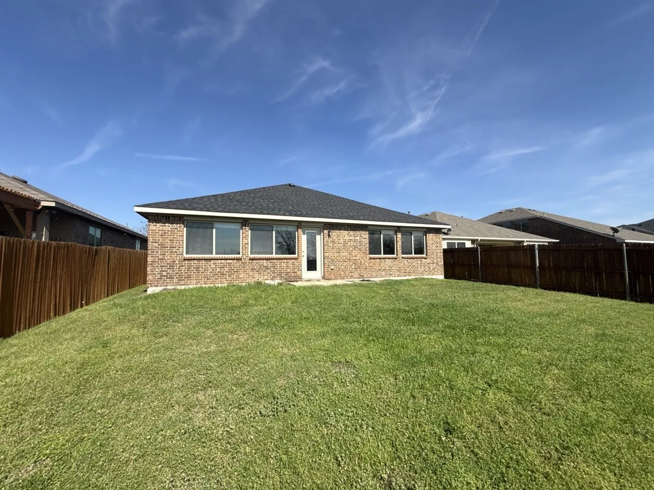 Single Family Residence For Sale in Kaufman County , 3315 Slate Drive, Forney, Texas 75126, 4 Bedroom, 2 Bathroom, 2 Garage spaces, 2,170 Sqft, built in 2018, Preowned, mls#21241330, Real Estate Agent in Forney, Homes For Sale in Kaufman county, Homes For Sale in Forney, Realtor in Forney Texas, Real Estate Brokerage Independent Realty Texas, Luminita Cordes Realtor