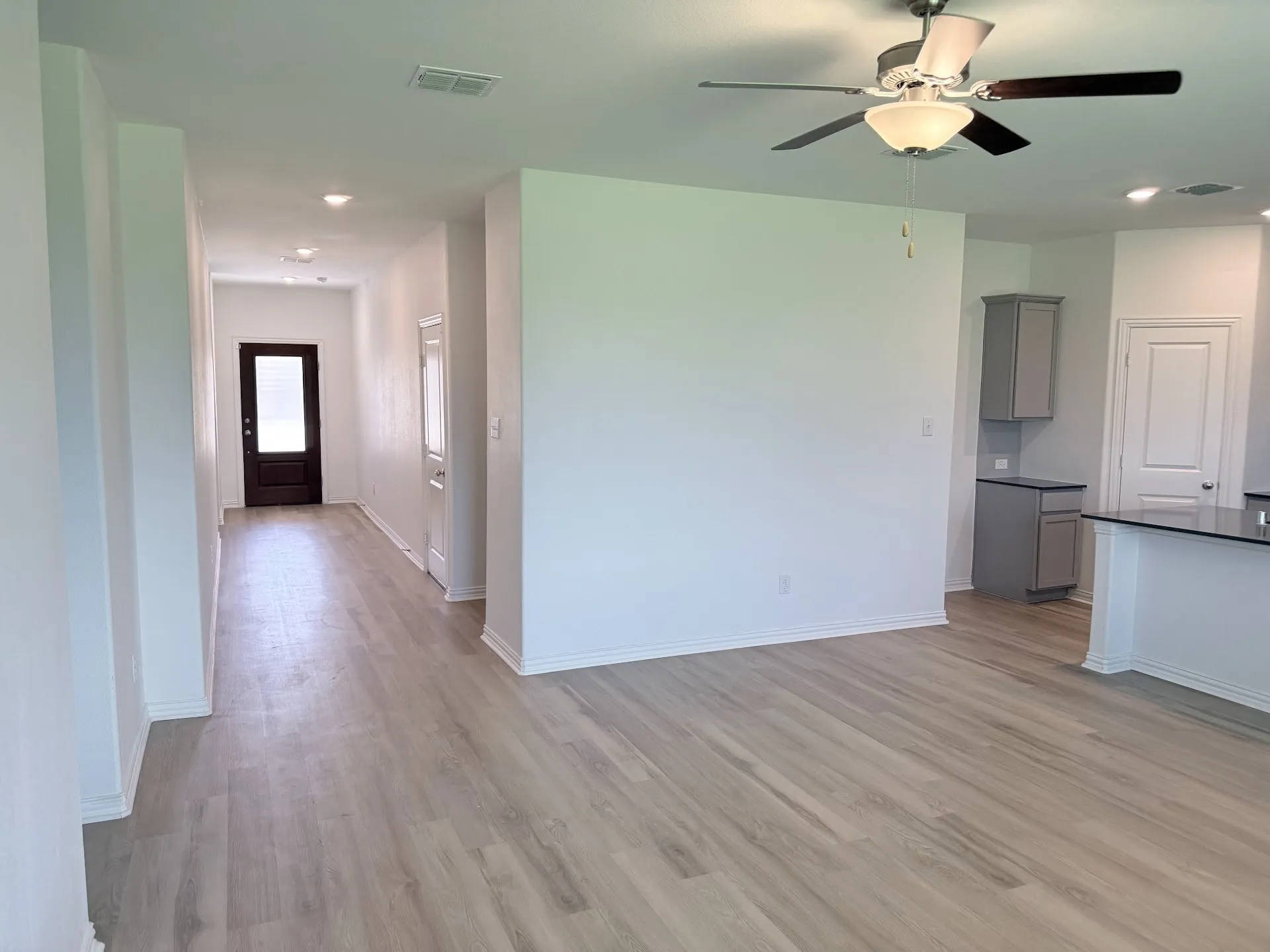 Single Family Residence For Rent in Denton County , 1833 Lake Grove Drive, Little Elm, Texas 75068, 3 Bedroom, 2 Bathroom, 2 Garage spaces, 1,602 Sqft, built in 2022, mls#21243316, Real Estate Agent in Little Elm, Homes For Rent in Denton county, Homes For Rent in Little Elm, Realtor in Little Elm Texas, Real Estate Brokerage Independent Realty Texas, Luminita Cordes Realtor