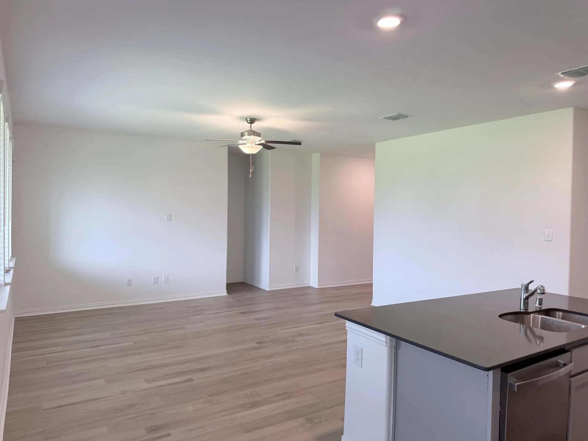 Single Family Residence For Rent in Denton County , 1833 Lake Grove Drive, Little Elm, Texas 75068, 3 Bedroom, 2 Bathroom, 2 Garage spaces, 1,602 Sqft, built in 2022, mls#21243316, Real Estate Agent in Little Elm, Homes For Rent in Denton county, Homes For Rent in Little Elm, Realtor in Little Elm Texas, Real Estate Brokerage Independent Realty Texas, Luminita Cordes Realtor