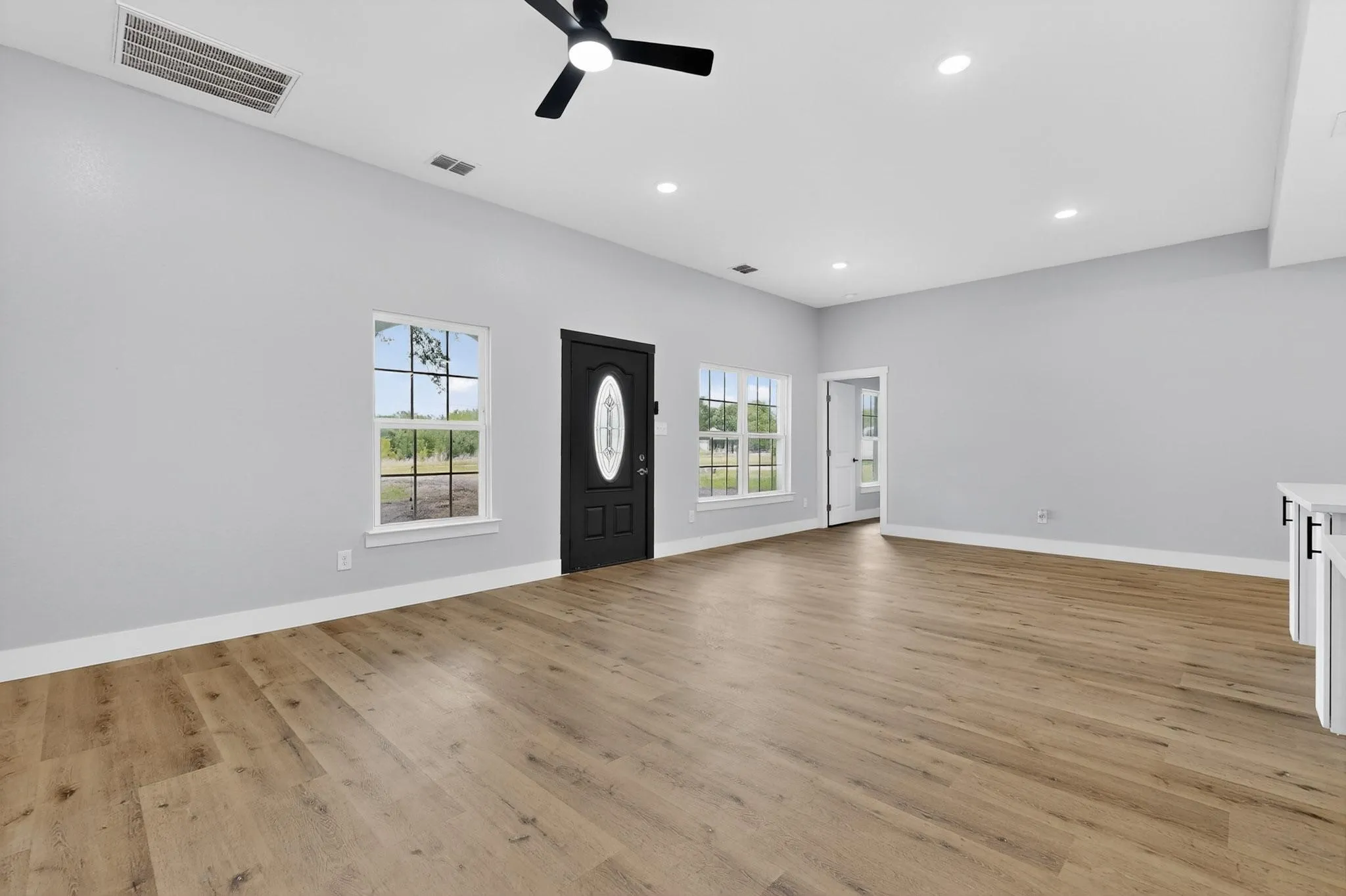 Single Family Residence For Sale in Kaufman County , 6060 County Road 166, Kaufman, Texas 75142, 5 Bedroom, 3 Bathroom, Garage spaces, 2,160 Sqft, built in 1990, Preowned, mls#21245640, Real Estate Agent in Kaufman, Homes For Sale in Kaufman county, Homes For Sale in Kaufman, Realtor in Kaufman Texas, Real Estate Brokerage Independent Realty Texas, Luminita Cordes Realtor