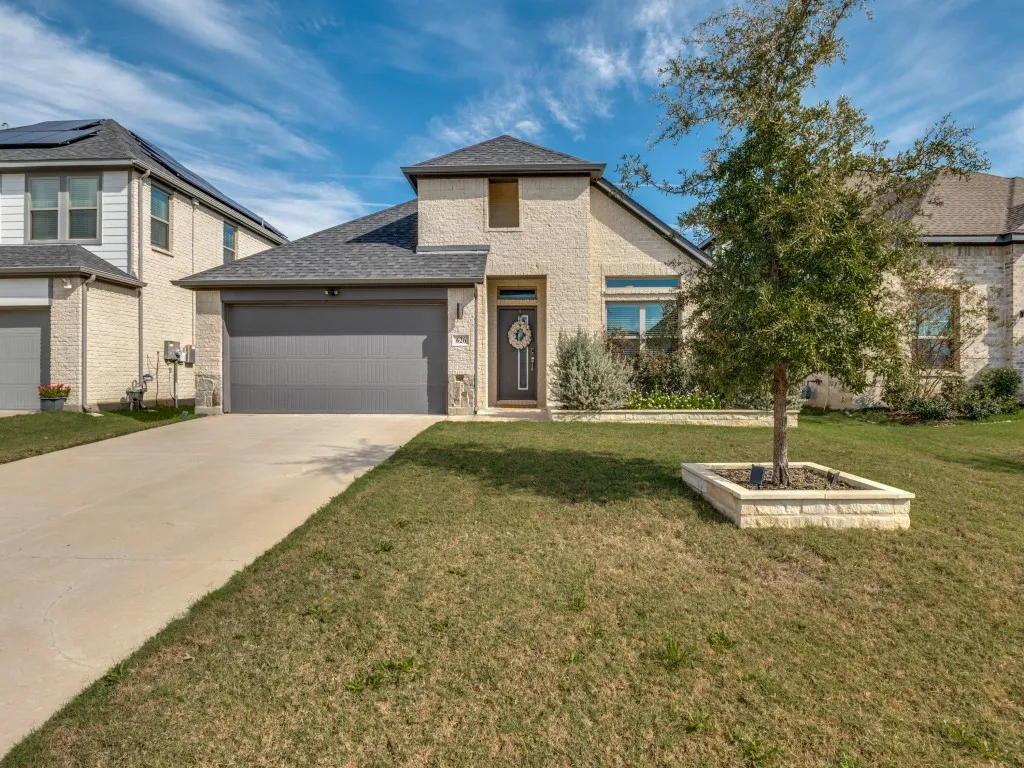 Single Family Residence For Sale in Ellis County , 626 Congressional Avenue, Red Oak, Texas 75154, 4 Bedroom, 3 Bathroom, 2 Garage spaces, 2,176 Sqft, built in 2022, mls#21245545, Real Estate Agent in Red Oak, Homes For Sale in Ellis county, Homes For Sale in Red Oak, Realtor in Red Oak Texas, Real Estate Brokerage Independent Realty Texas, Luminita Cordes Realtor