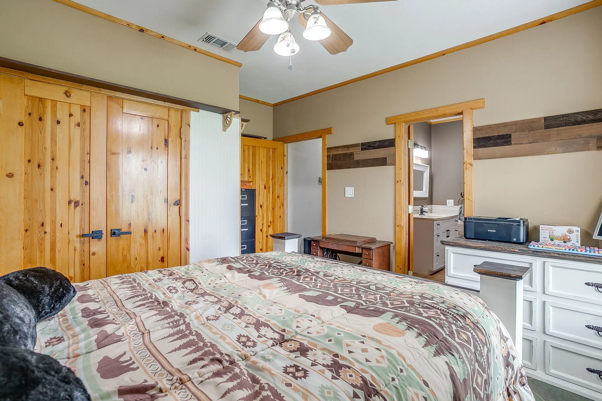 Single Family Residence For Sale in Palo Pinto County , 13450 SH 254, Graford, Texas 76449, 3 Bedroom, 2 Bathroom, Garage spaces, 3,115 Sqft, built in 2004, Preowned, Price $935,000, mls#21245221, Real Estate Agent in Graford, Homes For Sale in Palo Pinto county, Homes For Sale in Graford, Realtor in Graford Texas, Real Estate Brokerage Independent Realty Texas, Luminita Cordes Realtor