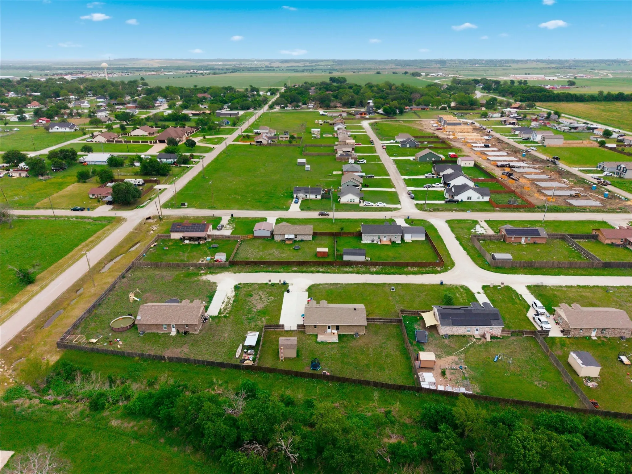 Single Family Residence For Sale in Hill County , 106 Moore Street, Itasca, Texas 76055, 3 Bedroom, 2 Bathroom, Garage spaces, 1,215 Sqft, built in 2020, Preowned, mls#21244751, Real Estate Agent in Itasca, Homes For Sale in Hill county, Homes For Sale in Itasca, Realtor in Itasca Texas, Real Estate Brokerage Independent Realty Texas, Luminita Cordes Realtor