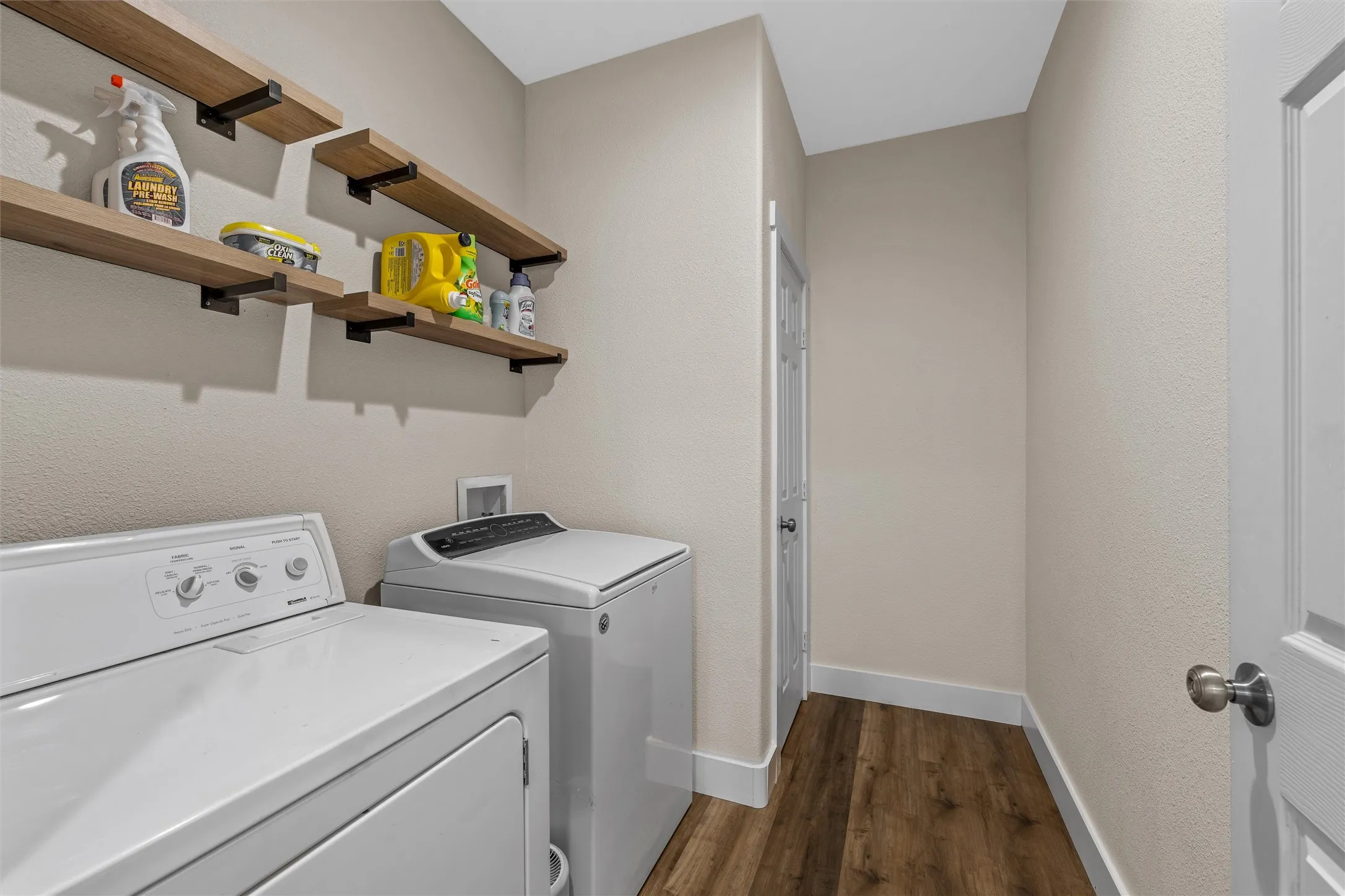 Single Family Residence For Sale in Hill County , 106 Moore Street, Itasca, Texas 76055, 3 Bedroom, 2 Bathroom, Garage spaces, 1,215 Sqft, built in 2020, Preowned, mls#21244751, Real Estate Agent in Itasca, Homes For Sale in Hill county, Homes For Sale in Itasca, Realtor in Itasca Texas, Real Estate Brokerage Independent Realty Texas, Luminita Cordes Realtor