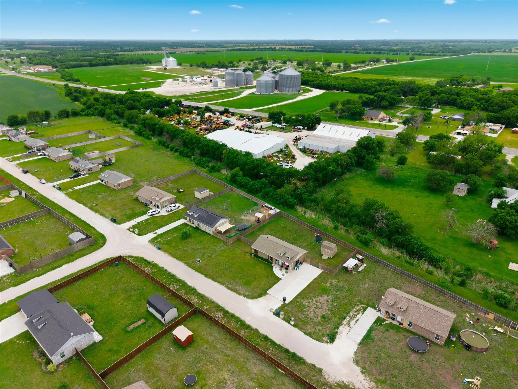Single Family Residence For Sale in Hill County , 106 Moore Street, Itasca, Texas 76055, 3 Bedroom, 2 Bathroom, Garage spaces, 1,215 Sqft, built in 2020, Preowned, mls#21244751, Real Estate Agent in Itasca, Homes For Sale in Hill county, Homes For Sale in Itasca, Realtor in Itasca Texas, Real Estate Brokerage Independent Realty Texas, Luminita Cordes Realtor