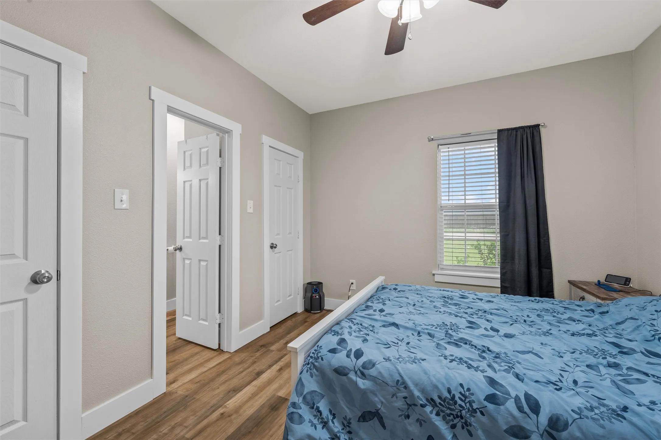 Single Family Residence For Sale in Hill County , 106 Moore Street, Itasca, Texas 76055, 3 Bedroom, 2 Bathroom, Garage spaces, 1,215 Sqft, built in 2020, Preowned, mls#21244751, Real Estate Agent in Itasca, Homes For Sale in Hill county, Homes For Sale in Itasca, Realtor in Itasca Texas, Real Estate Brokerage Independent Realty Texas, Luminita Cordes Realtor