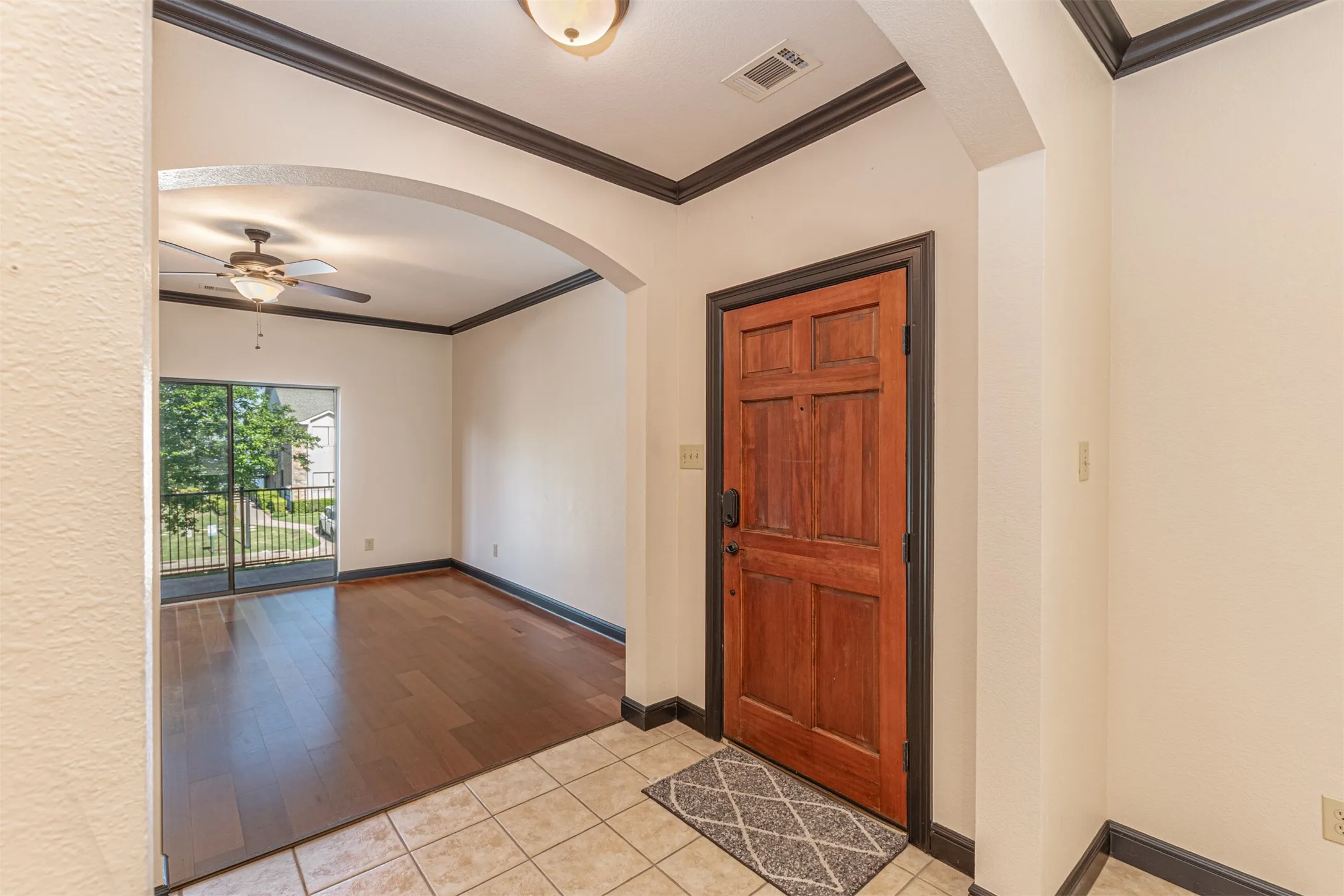 Condominium For Sale in Rockwall County , 1871 Signal Ridge Place, Rockwall, Texas 75032, 2 Bedrooms, 2 Bathrooms, Garage spaces, 1,405 Sqft, built in 2006, Preowned, Price $305,000, mls#21245675, Real Estate Agent in Rockwall, Homes For Sale in Rockwall county, Homes For Sale in Rockwall, Realtor in Rockwall Texas, Real Estate Brokerage Independent Realty Texas, Luminita Cordes Realtor