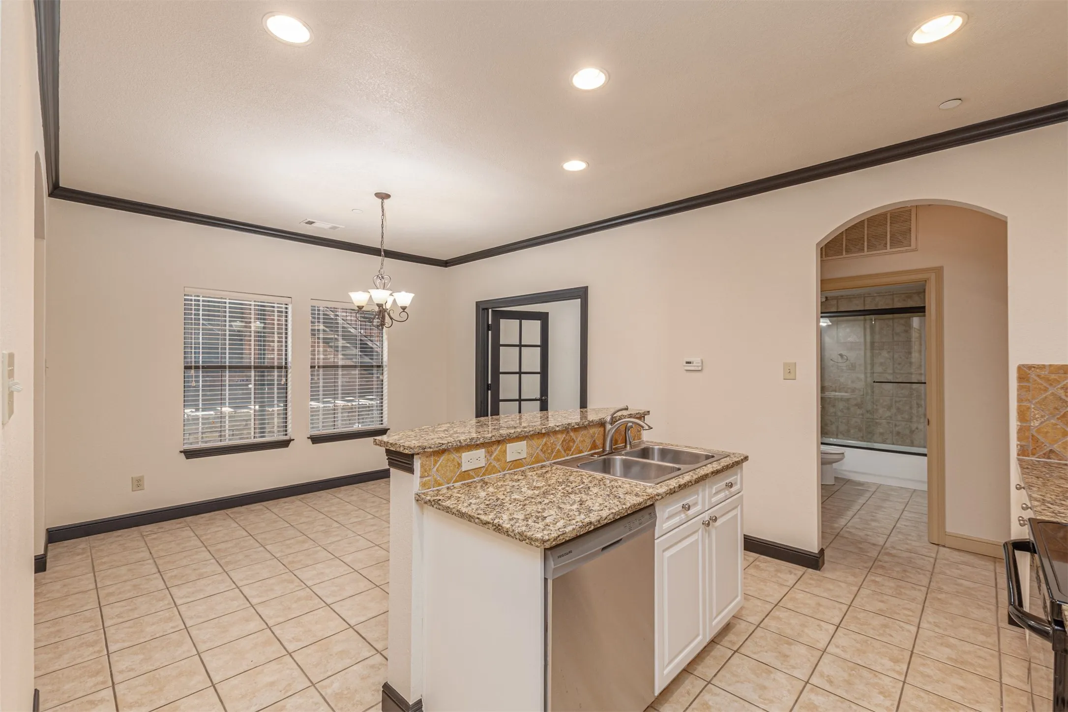 Condominium For Sale in Rockwall County , 1871 Signal Ridge Place, Rockwall, Texas 75032, 2 Bedrooms, 2 Bathrooms, Garage spaces, 1,405 Sqft, built in 2006, Preowned, Price $305,000, mls#21245675, Real Estate Agent in Rockwall, Homes For Sale in Rockwall county, Homes For Sale in Rockwall, Realtor in Rockwall Texas, Real Estate Brokerage Independent Realty Texas, Luminita Cordes Realtor