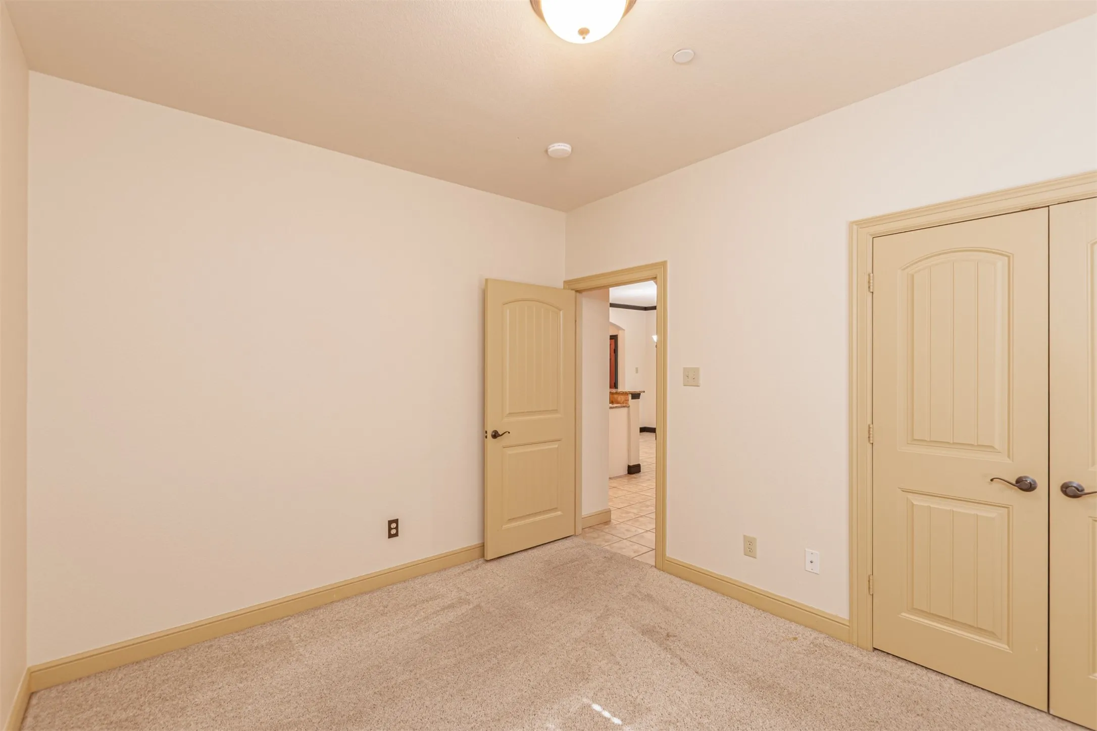 Condominium For Sale in Rockwall County , 1871 Signal Ridge Place, Rockwall, Texas 75032, 2 Bedrooms, 2 Bathrooms, Garage spaces, 1,405 Sqft, built in 2006, Preowned, Price $305,000, mls#21245675, Real Estate Agent in Rockwall, Homes For Sale in Rockwall county, Homes For Sale in Rockwall, Realtor in Rockwall Texas, Real Estate Brokerage Independent Realty Texas, Luminita Cordes Realtor