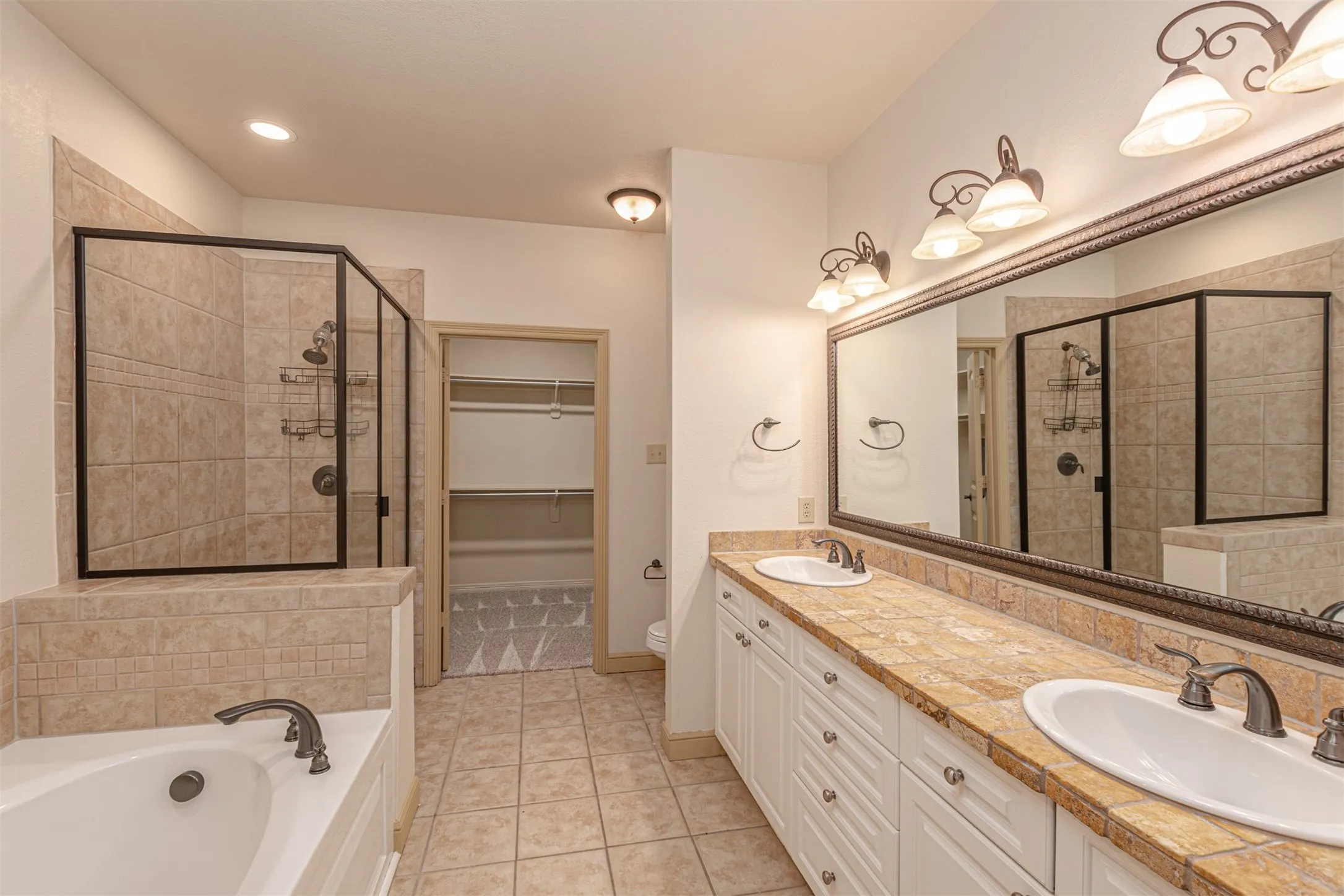 Condominium For Sale in Rockwall County , 1871 Signal Ridge Place, Rockwall, Texas 75032, 2 Bedrooms, 2 Bathrooms, Garage spaces, 1,405 Sqft, built in 2006, Preowned, Price $305,000, mls#21245675, Real Estate Agent in Rockwall, Homes For Sale in Rockwall county, Homes For Sale in Rockwall, Realtor in Rockwall Texas, Real Estate Brokerage Independent Realty Texas, Luminita Cordes Realtor