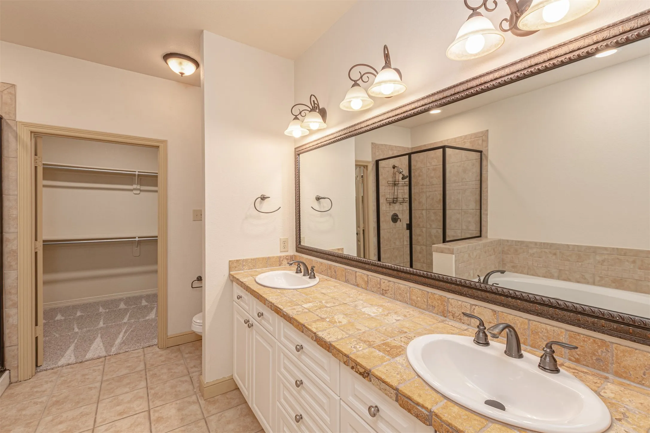 Condominium For Sale in Rockwall County , 1871 Signal Ridge Place, Rockwall, Texas 75032, 2 Bedrooms, 2 Bathrooms, Garage spaces, 1,405 Sqft, built in 2006, Preowned, Price $305,000, mls#21245675, Real Estate Agent in Rockwall, Homes For Sale in Rockwall county, Homes For Sale in Rockwall, Realtor in Rockwall Texas, Real Estate Brokerage Independent Realty Texas, Luminita Cordes Realtor