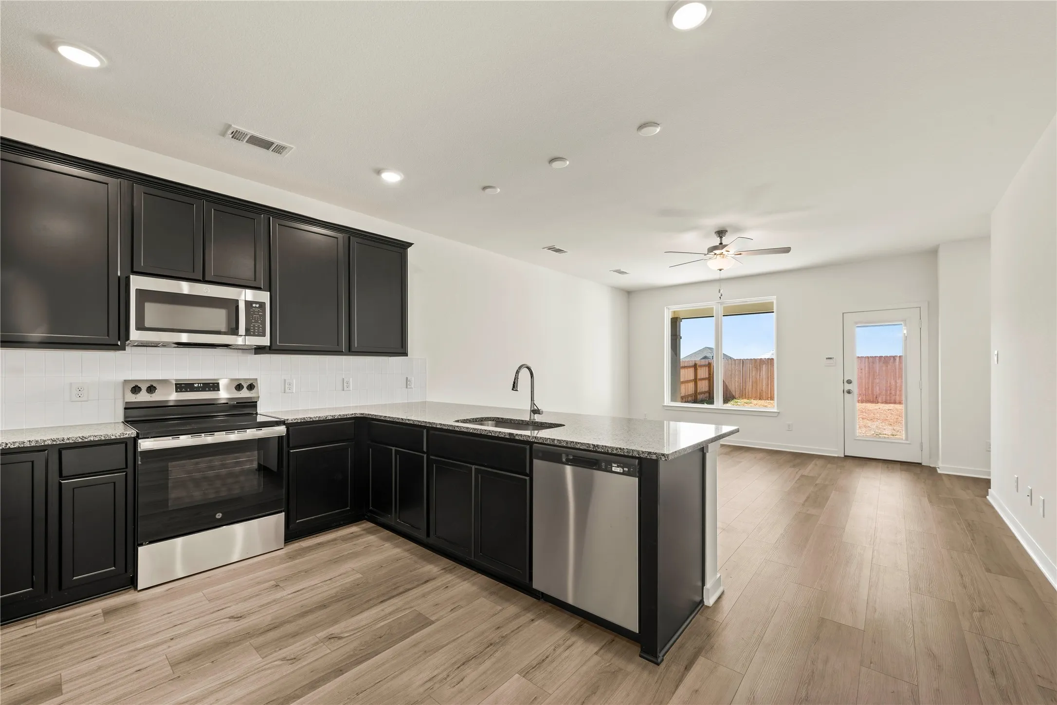 Single Family Residence For Sale in Mc Lennan County , 10116 Bethlehem Court, Waco, Texas 76708, 3 Bedroom, 2 Bathroom, 2 Garage spaces, 1,447 Sqft, built in 2026, mls#21245710, Real Estate Agent in Waco, Homes For Sale in Mc Lennan county, Homes For Sale in Waco, Realtor in Waco Texas, Real Estate Brokerage Independent Realty Texas, Luminita Cordes Realtor