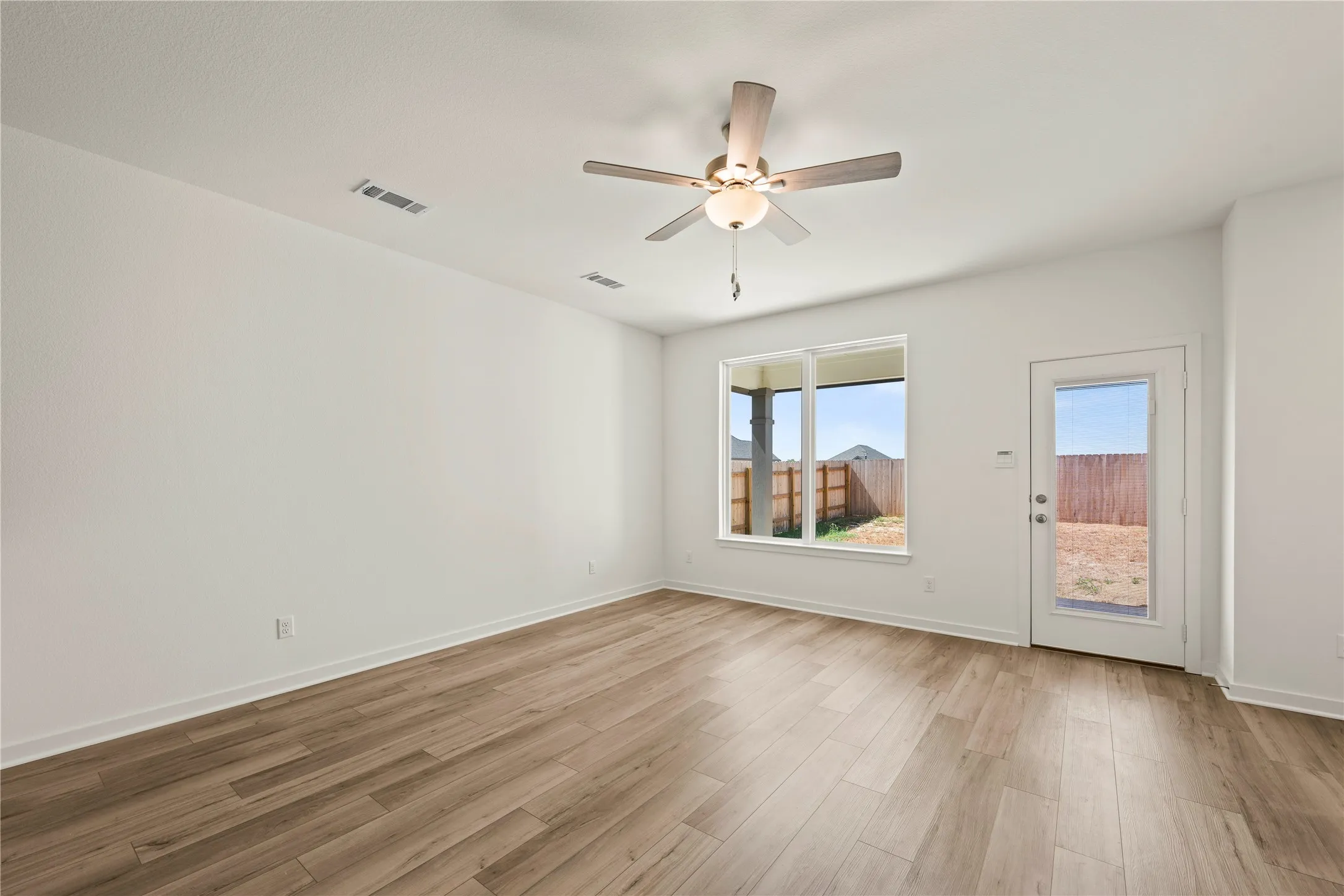 Single Family Residence For Sale in Mc Lennan County , 10116 Bethlehem Court, Waco, Texas 76708, 3 Bedroom, 2 Bathroom, 2 Garage spaces, 1,447 Sqft, built in 2026, mls#21245710, Real Estate Agent in Waco, Homes For Sale in Mc Lennan county, Homes For Sale in Waco, Realtor in Waco Texas, Real Estate Brokerage Independent Realty Texas, Luminita Cordes Realtor