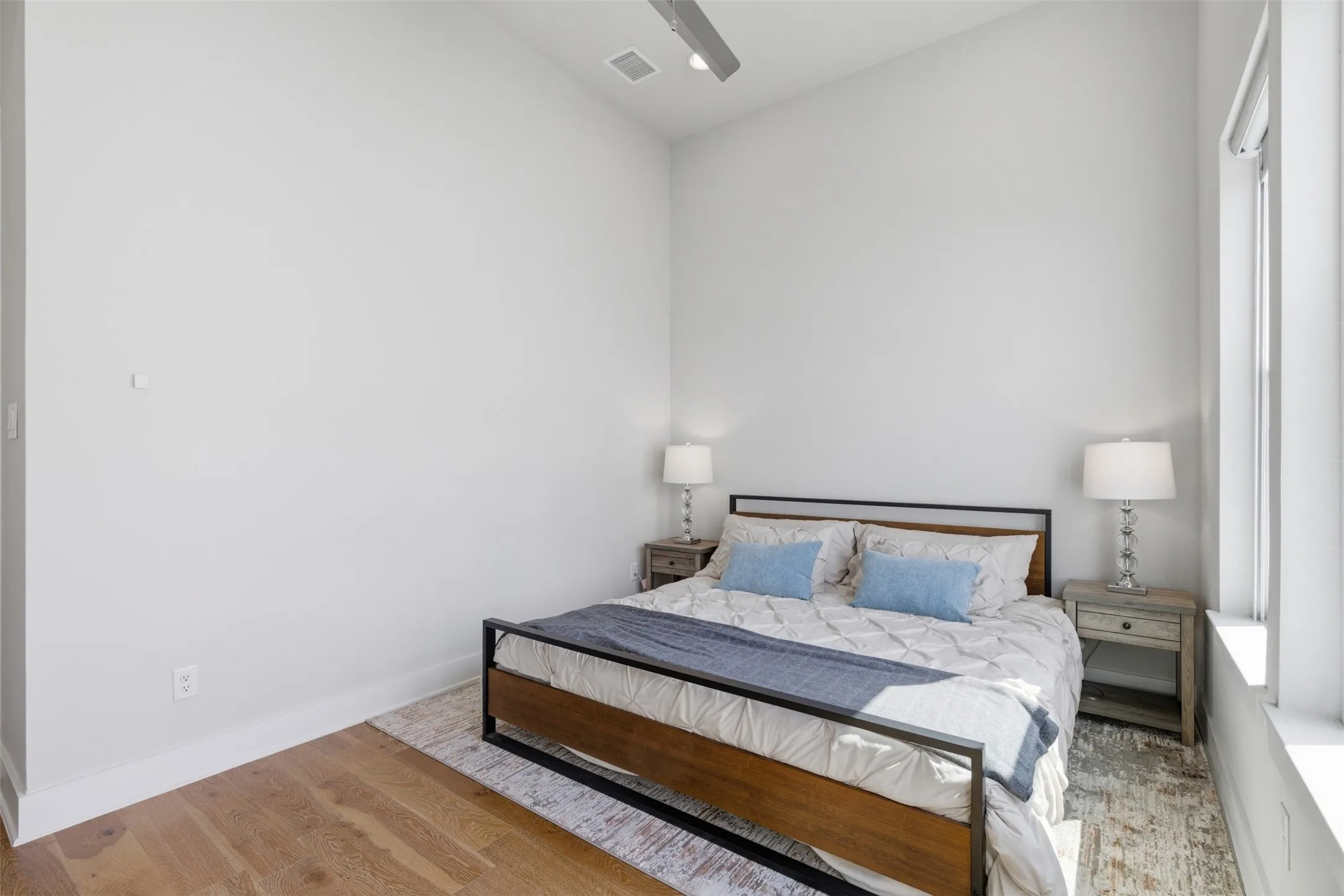 3rd floor: Primary Bedroom