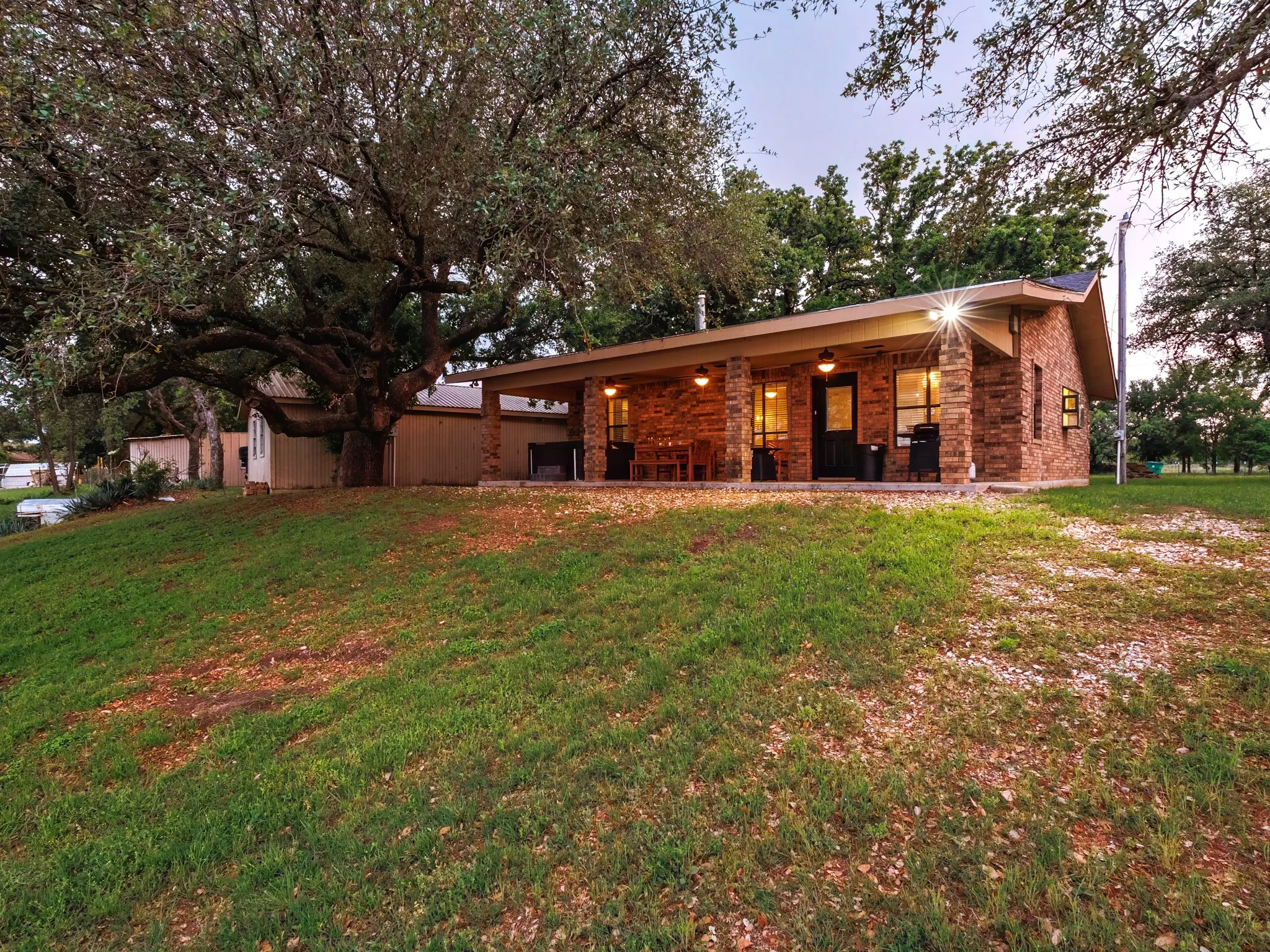 Single Family Residence For Sale in Brown County , 7850 County Road 551, Brownwood, Texas 76801, 3 Bedrooms, 1 Bathroom, 1 Garage spaces, 1,152 Sqft, built in 1992, Price $369,000, mls#21245732, Real Estate Agent in Brownwood, Homes For Sale in Brown county, Homes For Sale in Brownwood, Realtor in Brownwood Texas, Real Estate Brokerage Independent Realty Texas, Luminita Cordes Realtor