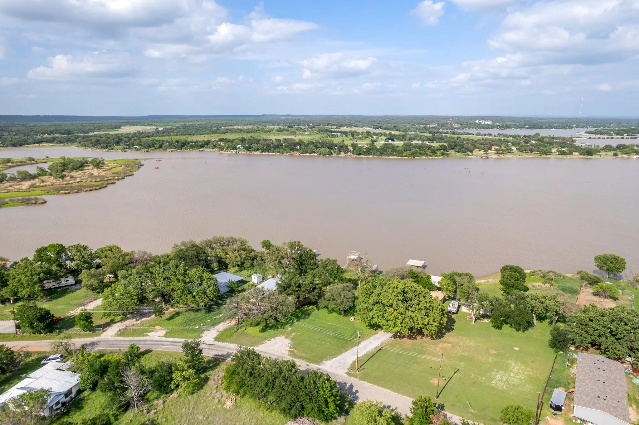 Single Family Residence For Sale in Brown County , 7850 County Road 551, Brownwood, Texas 76801, 3 Bedrooms, 1 Bathroom, 1 Garage spaces, 1,152 Sqft, built in 1992, Price $369,000, mls#21245732, Real Estate Agent in Brownwood, Homes For Sale in Brown county, Homes For Sale in Brownwood, Realtor in Brownwood Texas, Real Estate Brokerage Independent Realty Texas, Luminita Cordes Realtor