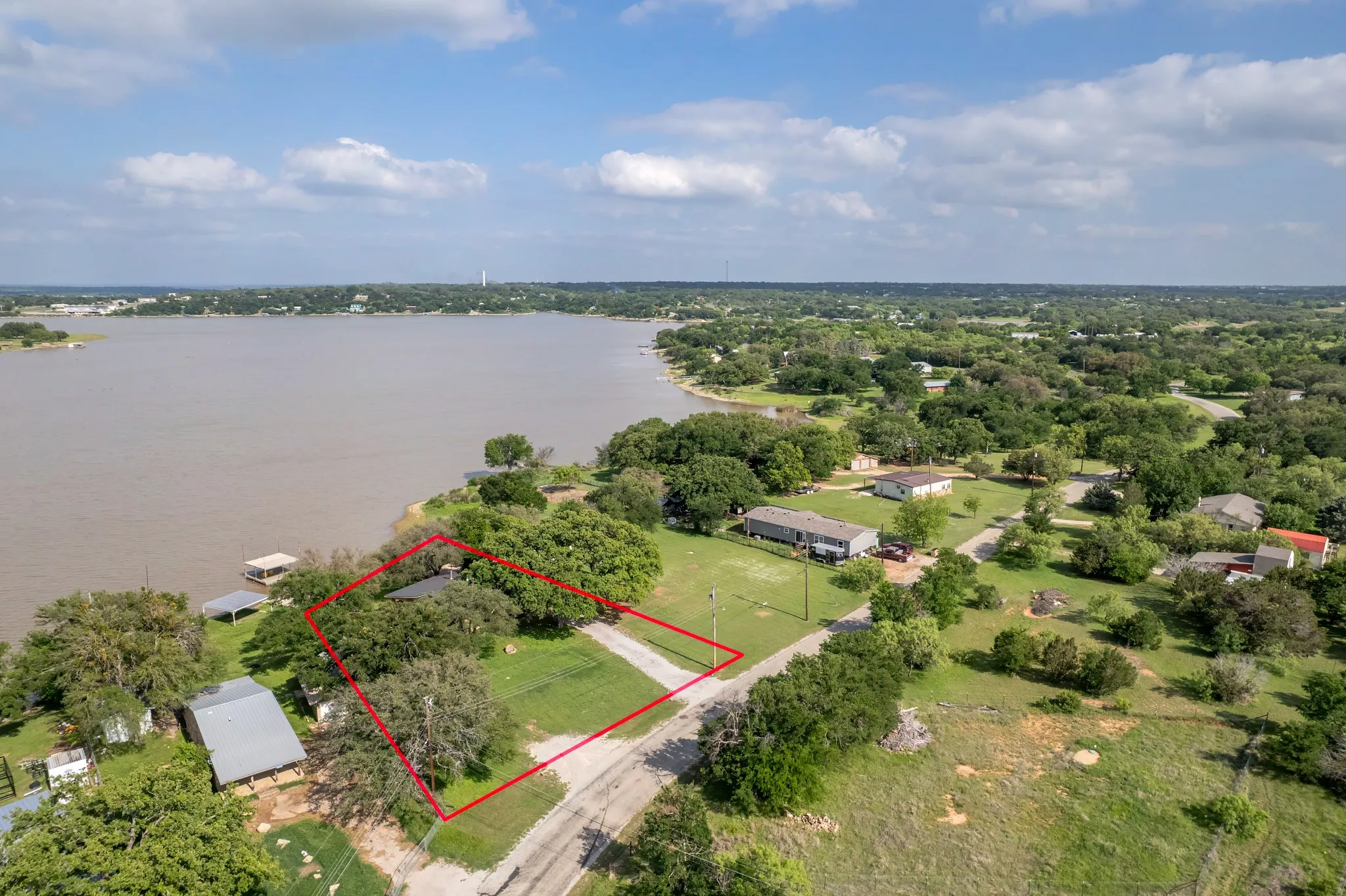Single Family Residence For Sale in Brown County , 7850 County Road 551, Brownwood, Texas 76801, 3 Bedrooms, 1 Bathroom, 1 Garage spaces, 1,152 Sqft, built in 1992, Price $369,000, mls#21245732, Real Estate Agent in Brownwood, Homes For Sale in Brown county, Homes For Sale in Brownwood, Realtor in Brownwood Texas, Real Estate Brokerage Independent Realty Texas, Luminita Cordes Realtor