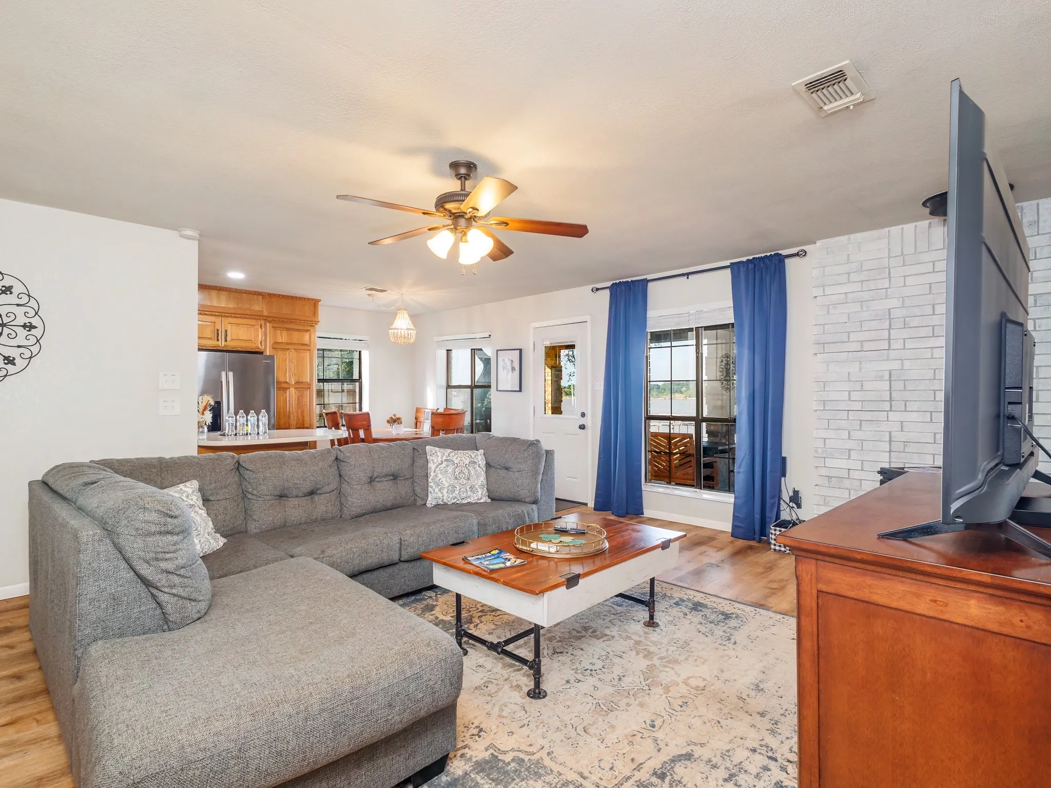 Single Family Residence For Sale in Brown County , 7850 County Road 551, Brownwood, Texas 76801, 3 Bedrooms, 1 Bathroom, 1 Garage spaces, 1,152 Sqft, built in 1992, Price $369,000, mls#21245732, Real Estate Agent in Brownwood, Homes For Sale in Brown county, Homes For Sale in Brownwood, Realtor in Brownwood Texas, Real Estate Brokerage Independent Realty Texas, Luminita Cordes Realtor