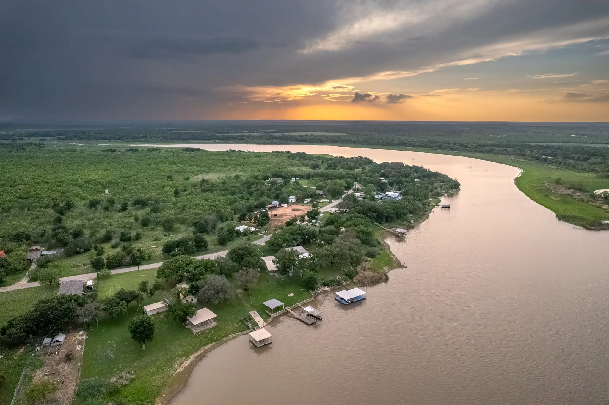 Single Family Residence For Sale in Brown County , 7850 County Road 551, Brownwood, Texas 76801, 3 Bedrooms, 1 Bathroom, 1 Garage spaces, 1,152 Sqft, built in 1992, Price $369,000, mls#21245732, Real Estate Agent in Brownwood, Homes For Sale in Brown county, Homes For Sale in Brownwood, Realtor in Brownwood Texas, Real Estate Brokerage Independent Realty Texas, Luminita Cordes Realtor