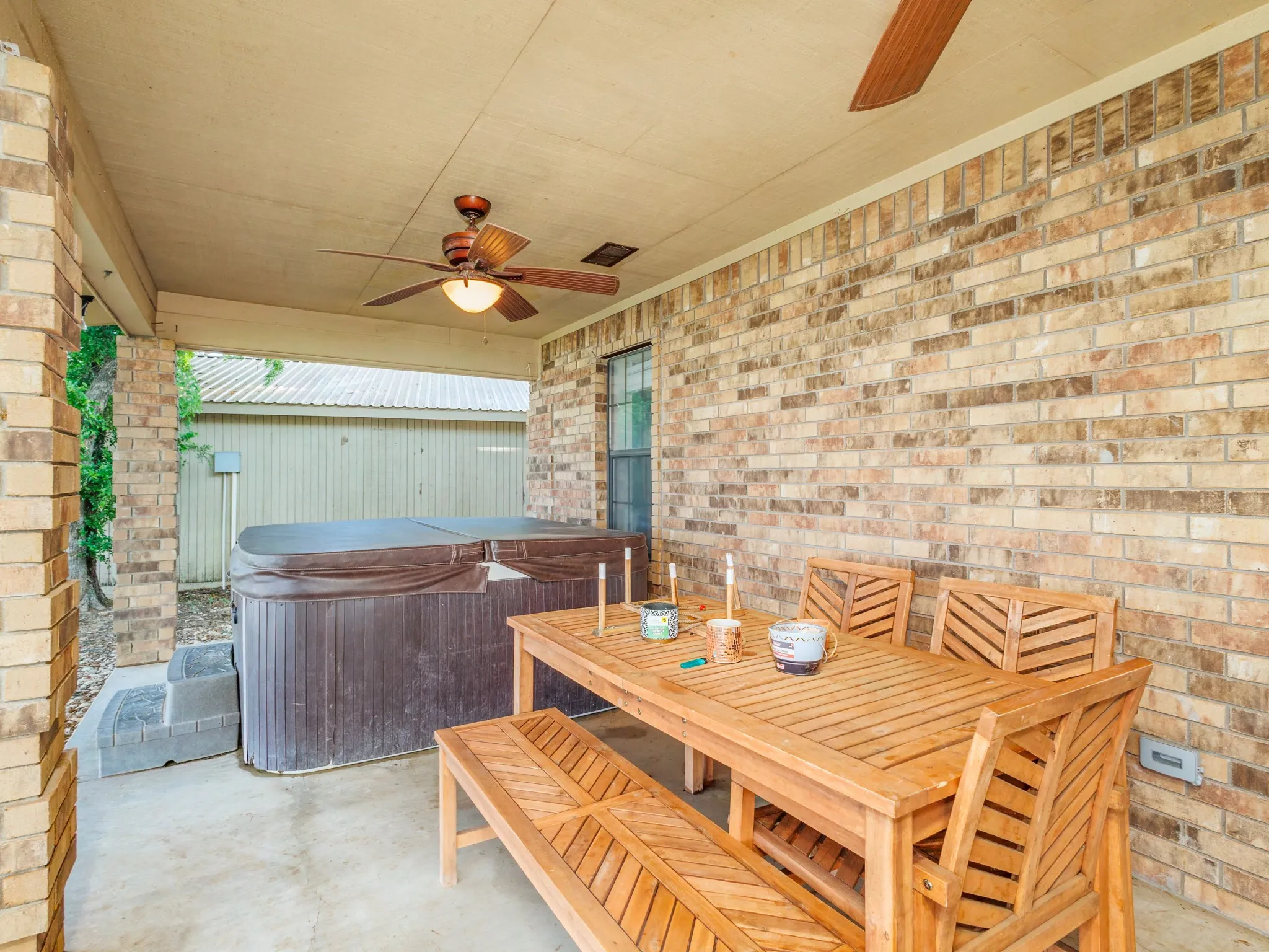 Single Family Residence For Sale in Brown County , 7850 County Road 551, Brownwood, Texas 76801, 3 Bedrooms, 1 Bathroom, 1 Garage spaces, 1,152 Sqft, built in 1992, Price $369,000, mls#21245732, Real Estate Agent in Brownwood, Homes For Sale in Brown county, Homes For Sale in Brownwood, Realtor in Brownwood Texas, Real Estate Brokerage Independent Realty Texas, Luminita Cordes Realtor