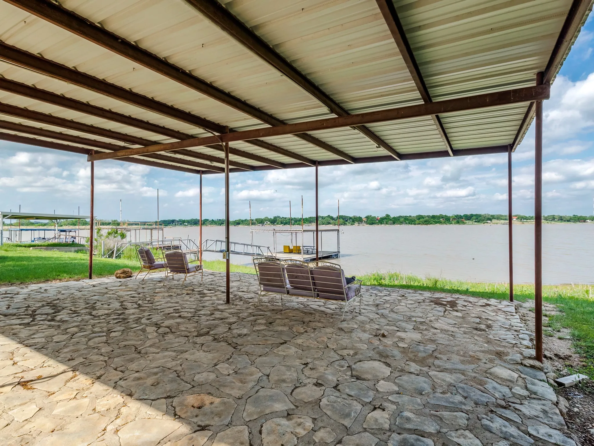 Single Family Residence For Sale in Brown County , 7850 County Road 551, Brownwood, Texas 76801, 3 Bedrooms, 1 Bathroom, 1 Garage spaces, 1,152 Sqft, built in 1992, Price $369,000, mls#21245732, Real Estate Agent in Brownwood, Homes For Sale in Brown county, Homes For Sale in Brownwood, Realtor in Brownwood Texas, Real Estate Brokerage Independent Realty Texas, Luminita Cordes Realtor