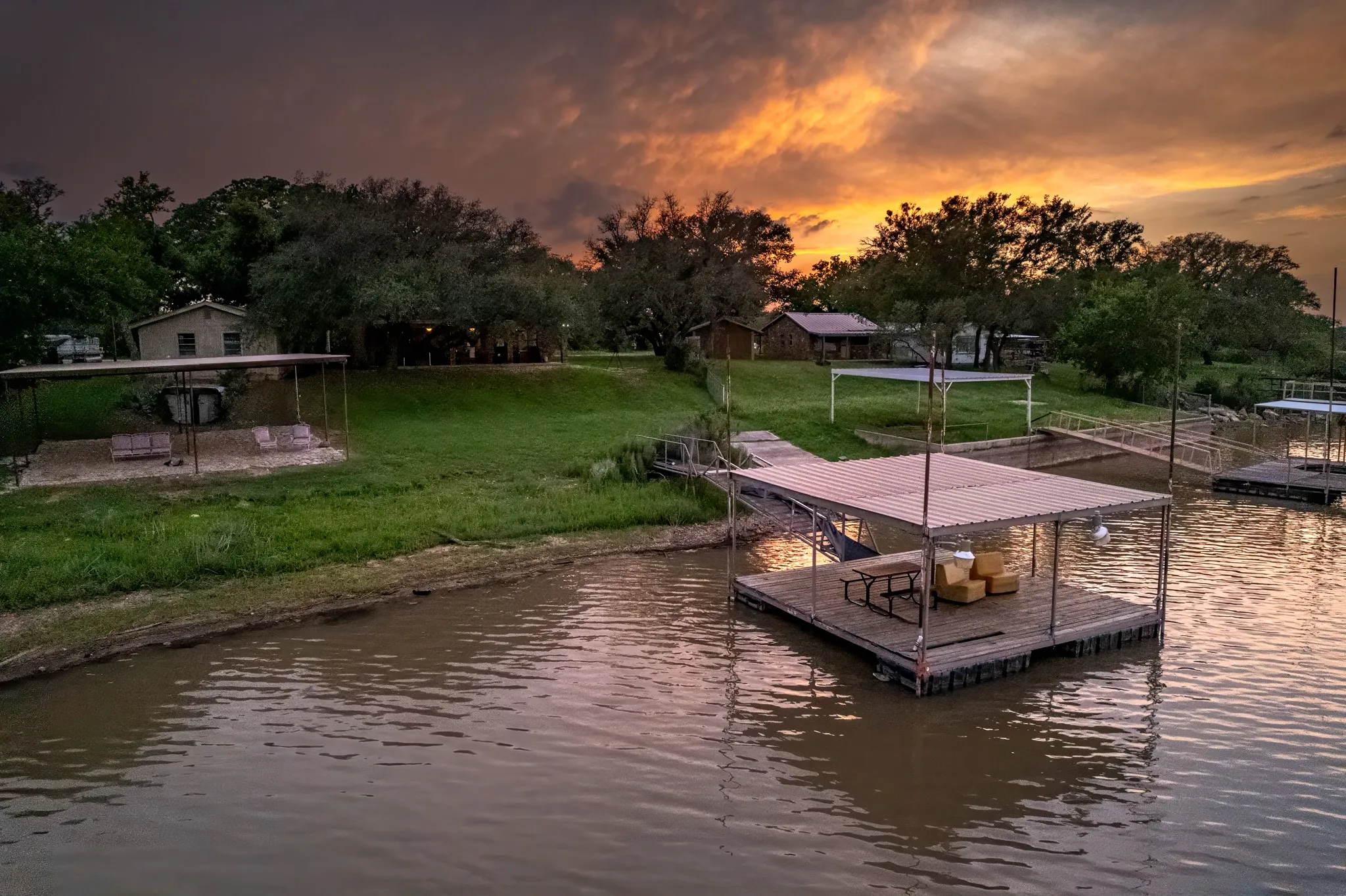 Single Family Residence For Sale in Brown County , 7850 County Road 551, Brownwood, Texas 76801, 3 Bedrooms, 1 Bathroom, 1 Garage spaces, 1,152 Sqft, built in 1992, Price $369,000, mls#21245732, Real Estate Agent in Brownwood, Homes For Sale in Brown county, Homes For Sale in Brownwood, Realtor in Brownwood Texas, Real Estate Brokerage Independent Realty Texas, Luminita Cordes Realtor