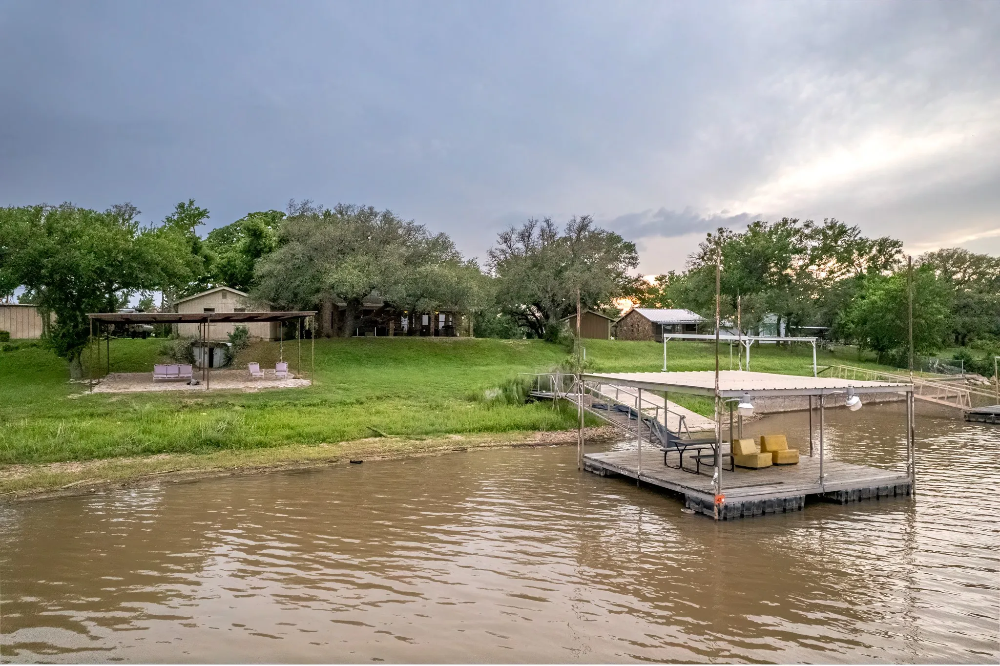 Single Family Residence For Sale in Brown County , 7850 County Road 551, Brownwood, Texas 76801, 3 Bedrooms, 1 Bathroom, 1 Garage spaces, 1,152 Sqft, built in 1992, Price $369,000, mls#21245732, Real Estate Agent in Brownwood, Homes For Sale in Brown county, Homes For Sale in Brownwood, Realtor in Brownwood Texas, Real Estate Brokerage Independent Realty Texas, Luminita Cordes Realtor