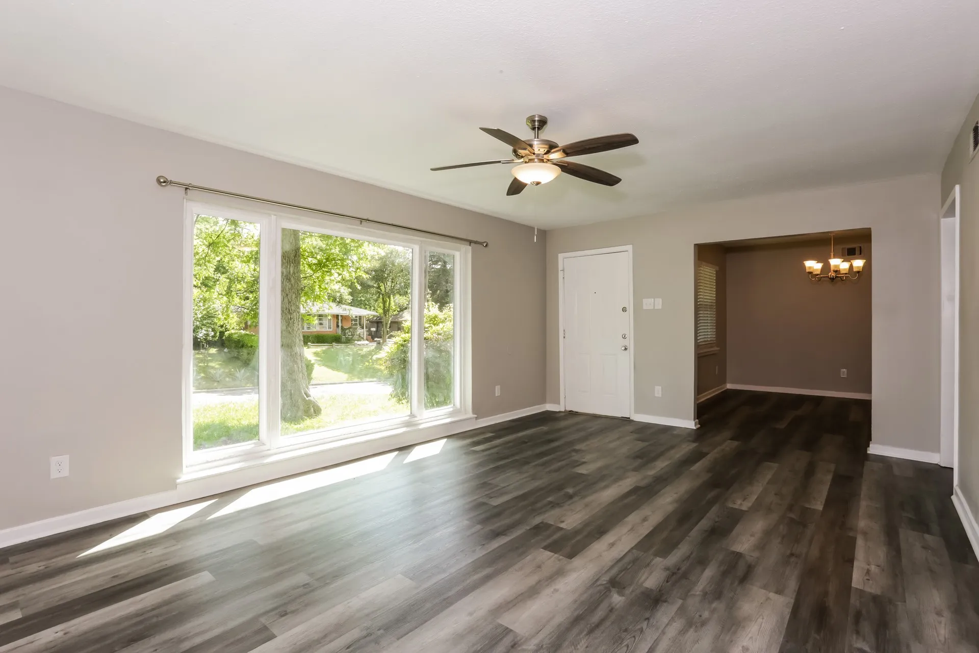 Single Family Residence For Sale in Dallas County , 7347 Maringo Drive, Dallas, Texas 75227, 3 Bedroom, 2 Bathroom, 2 Garage spaces, 1,673 Sqft, built in 1954, mls#21245008, Real Estate Agent in Dallas, Homes For Sale in Dallas county, Homes For Sale in Dallas, Realtor in Dallas Texas, Real Estate Brokerage Independent Realty Texas, Luminita Cordes Realtor