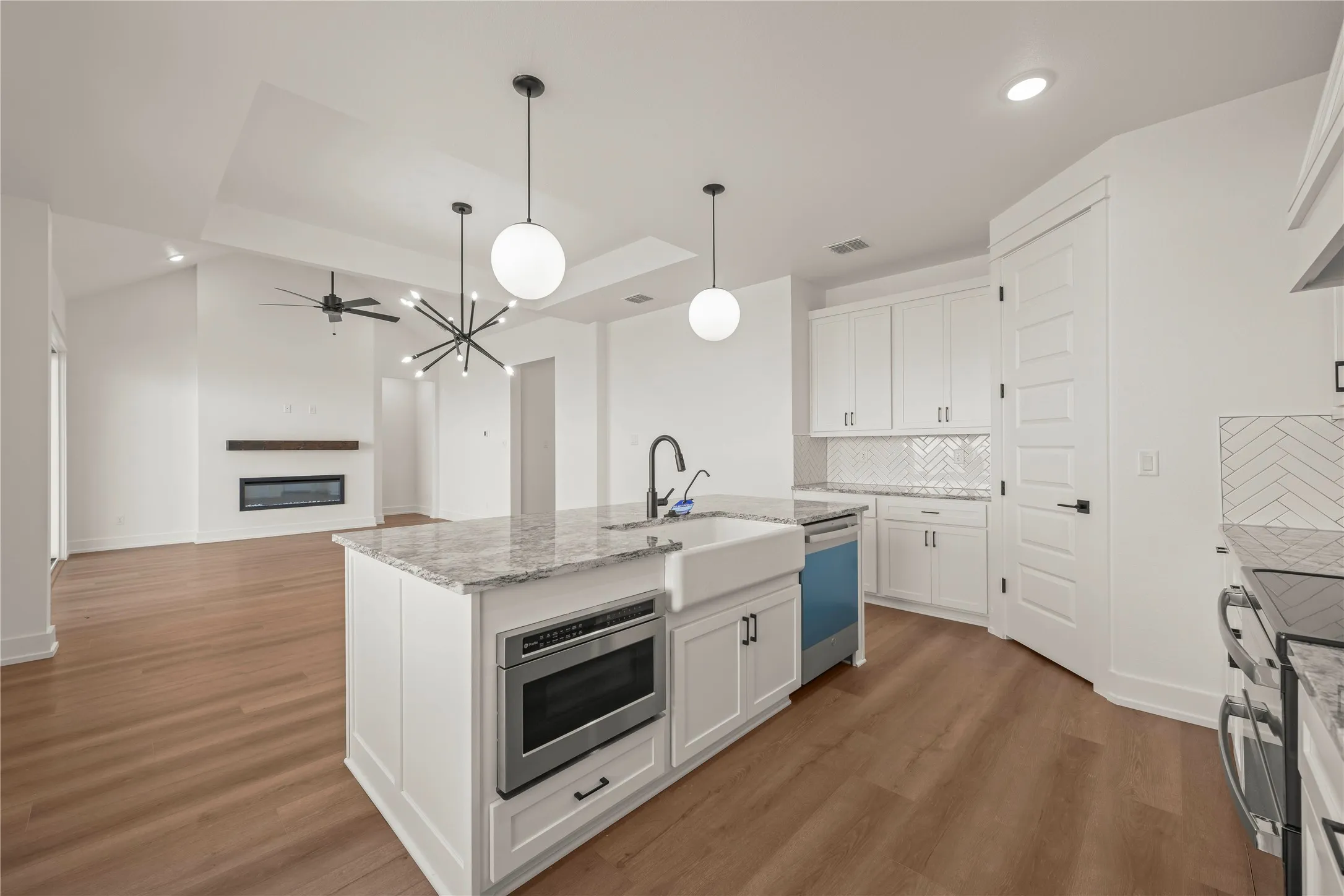 Single Family Residence For Sale in Mc Lennan County , 313 Boots Court, Lorena, Texas 76655, 4 Bedroom, 2 Bathroom, 3 Garage spaces, 1,944 Sqft, built in 2026, mls#21226772, Real Estate Agent in Lorena, Homes For Sale in Mc Lennan county, Homes For Sale in Lorena, Realtor in Lorena Texas, Real Estate Brokerage Independent Realty Texas, Luminita Cordes Realtor
