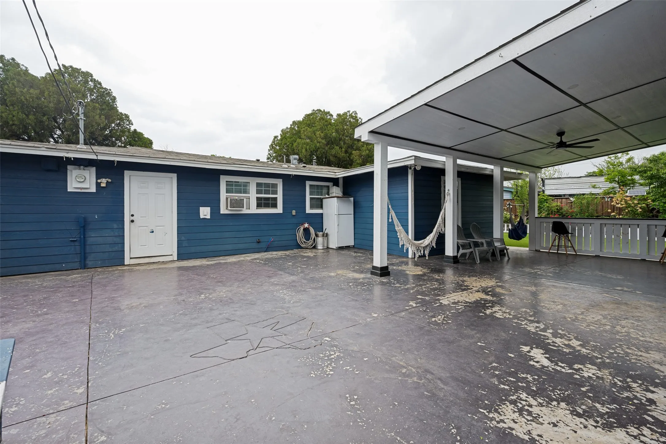 Single Family Residence For Sale in Tarrant County , 4332 Quails Lane, Fort Worth, Texas 76119, 3 Bedroom, 1 Bathroom, Garage spaces, 1,434 Sqft, built in 1956, Preowned, mls#21241619, Real Estate Agent in Fort Worth, Homes For Sale in Tarrant county, Homes For Sale in Fort Worth, Realtor in Fort Worth Texas, Real Estate Brokerage Independent Realty Texas, Luminita Cordes Realtor